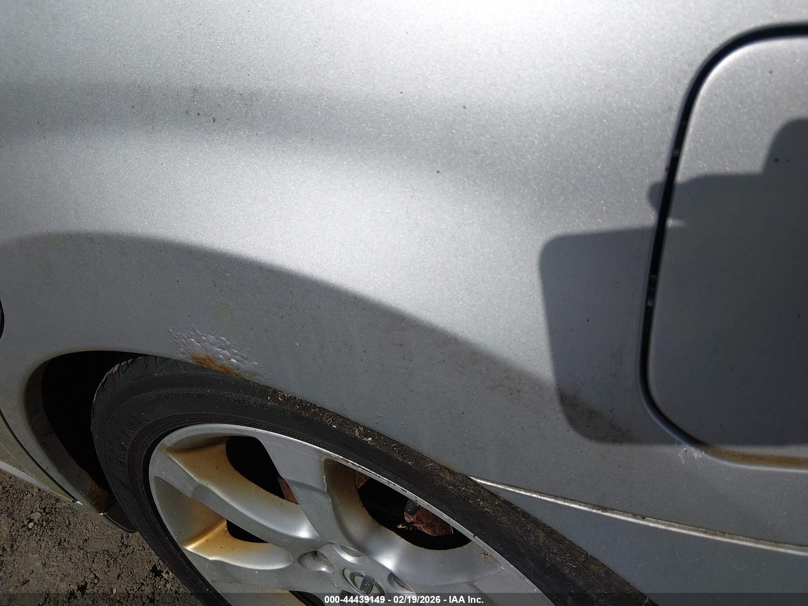 NISSAN MAXIMA image 6