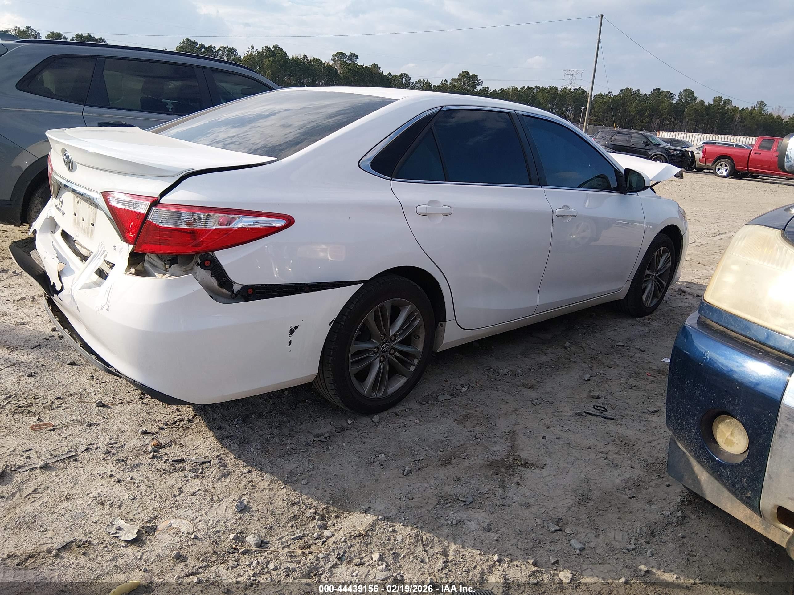 TOYOTA CAMRY image 4