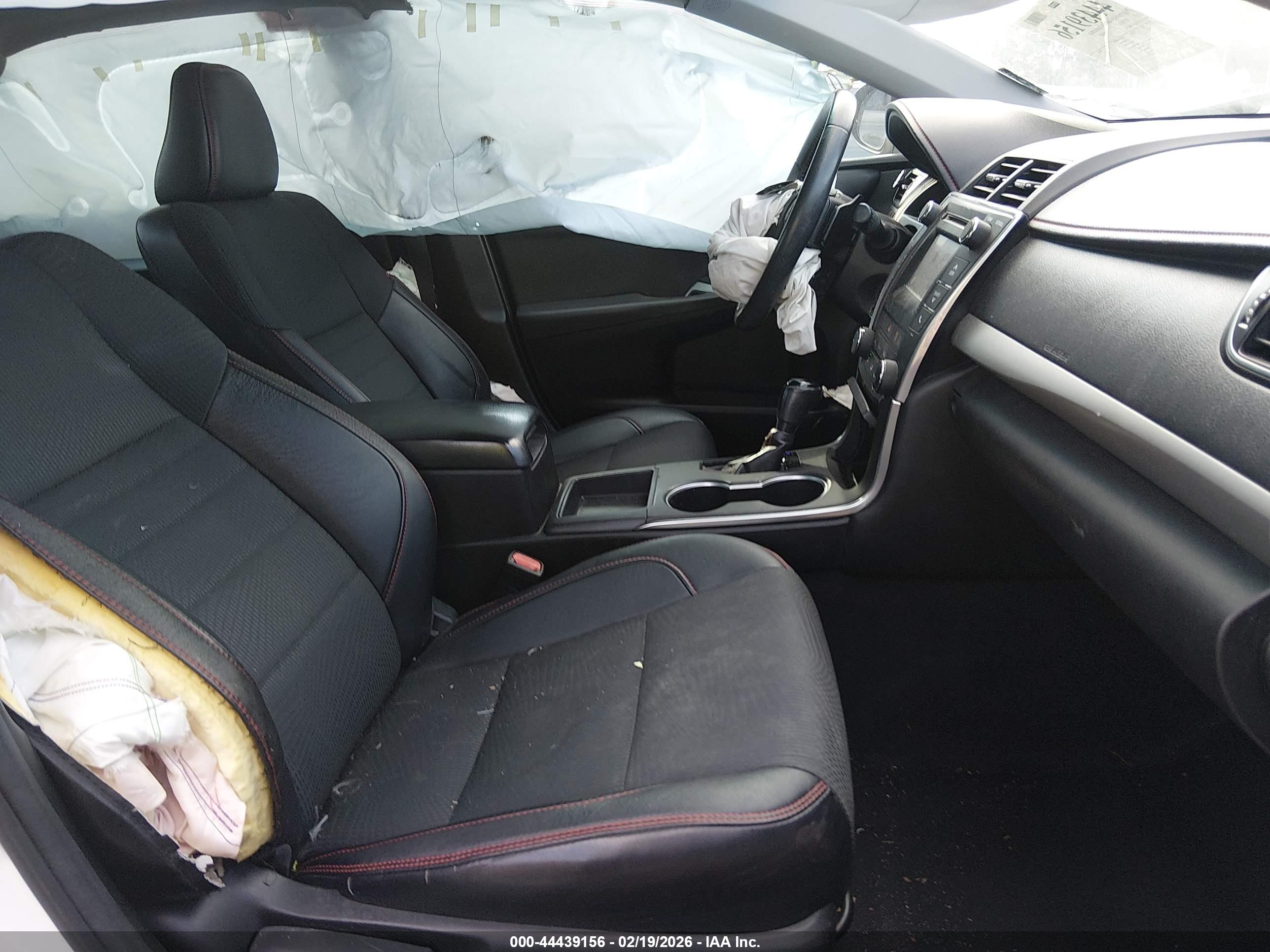 TOYOTA CAMRY image 5