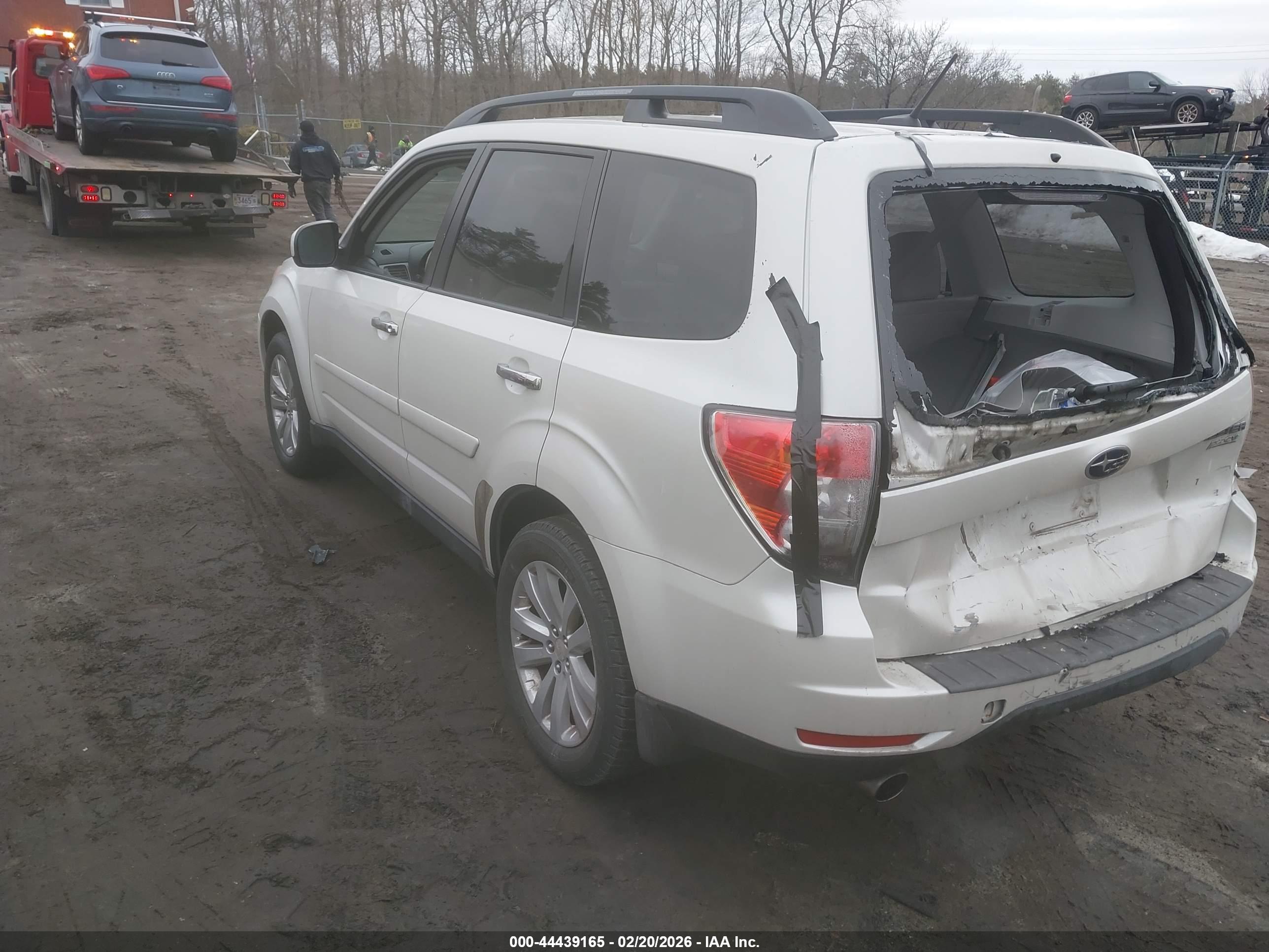SUBARU FORESTER image 3