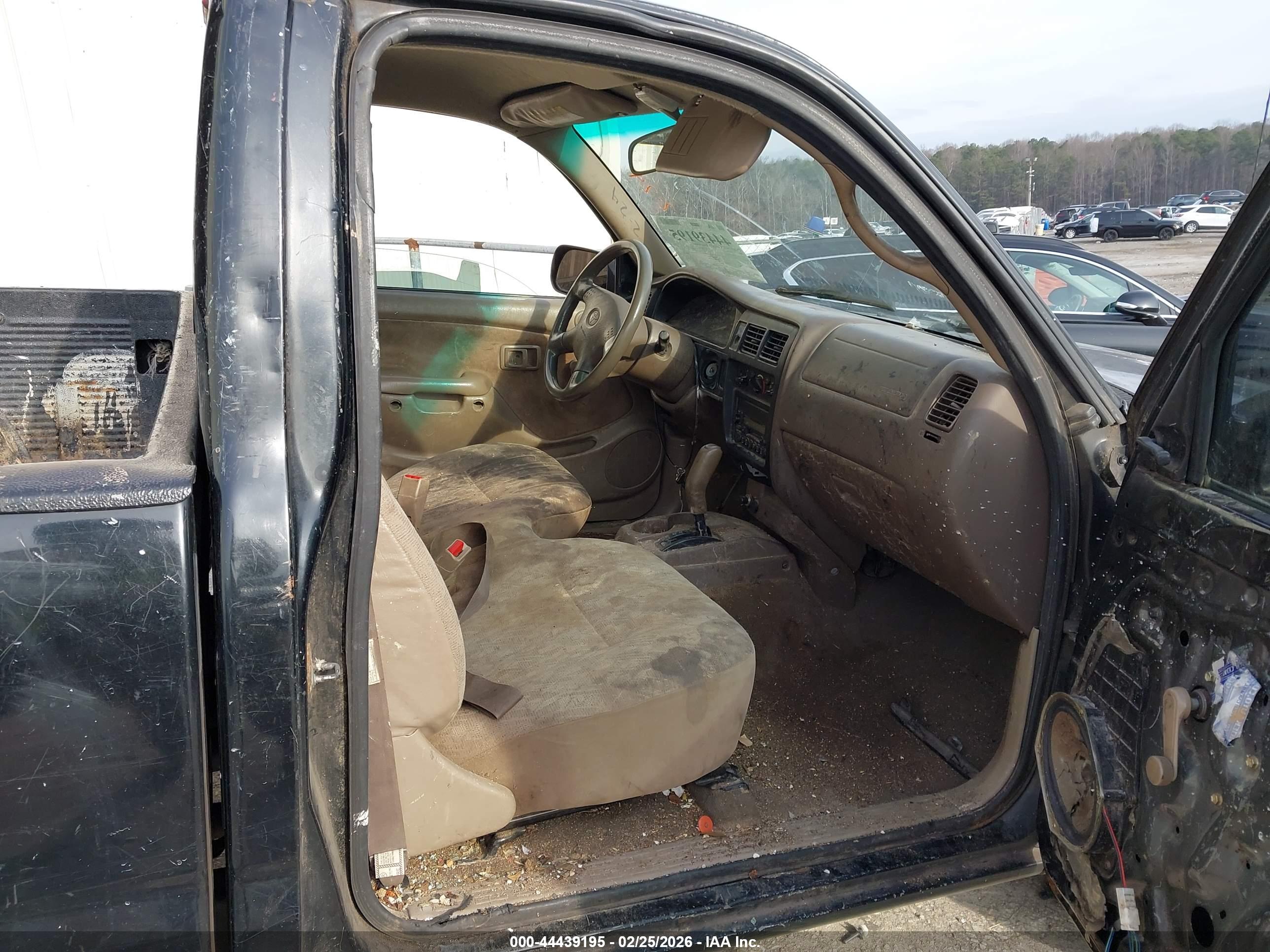 TOYOTA TACOMA image 5