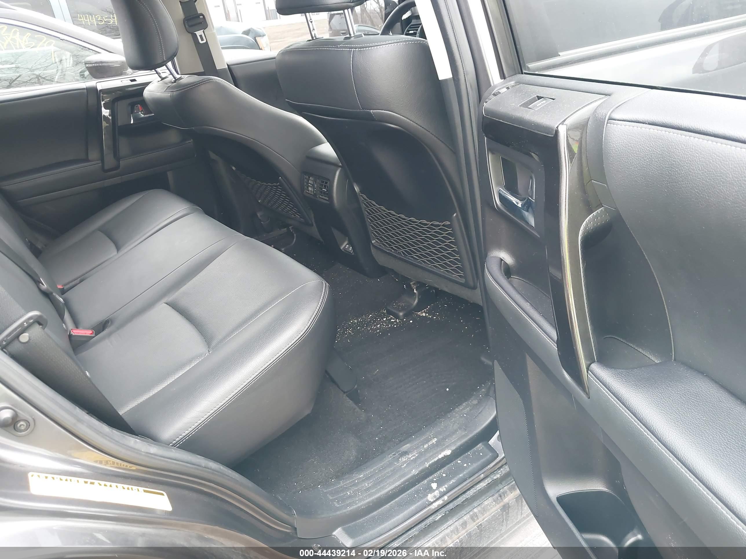 TOYOTA 4RUNNER image 8