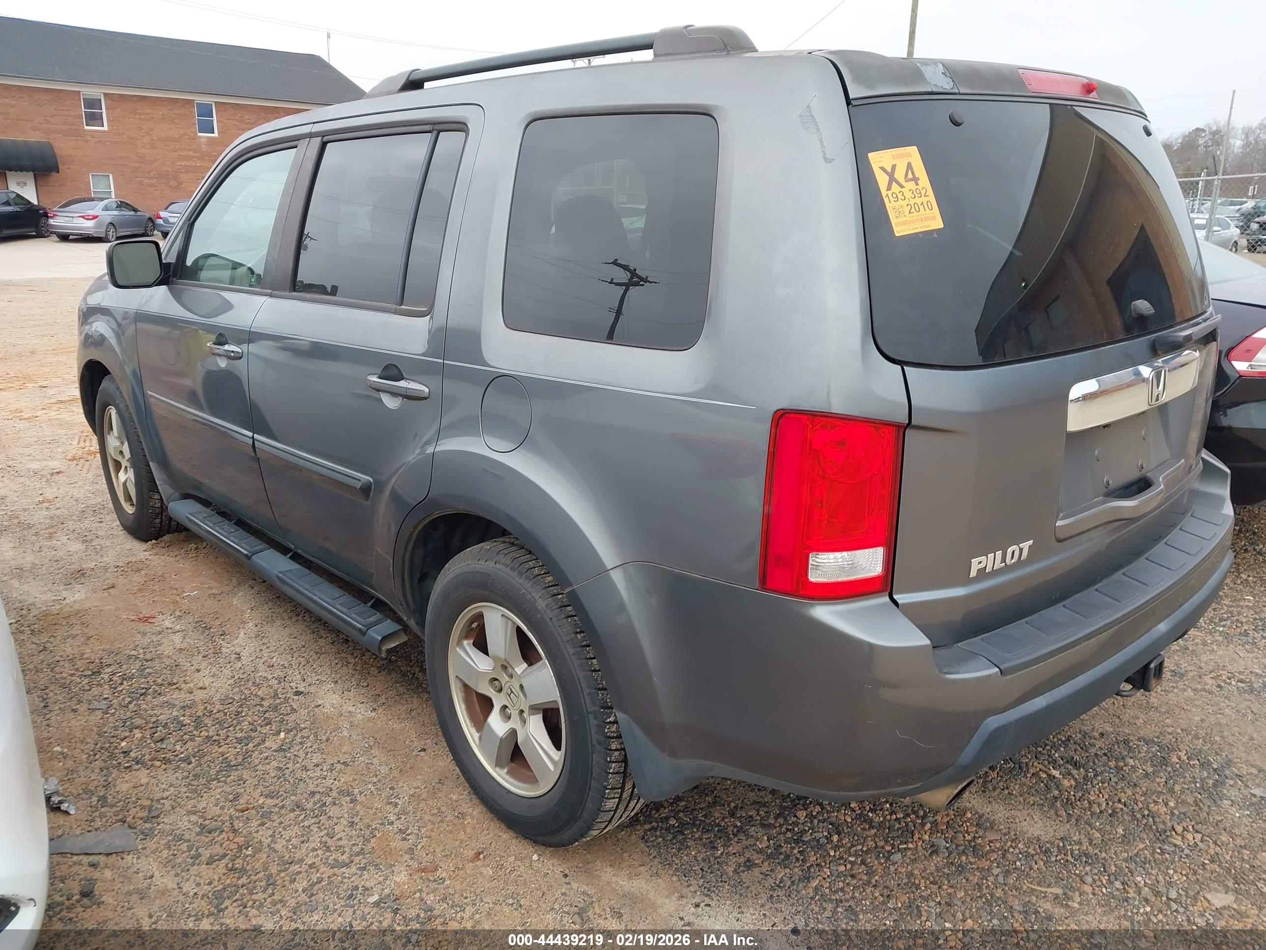 HONDA PILOT image 3