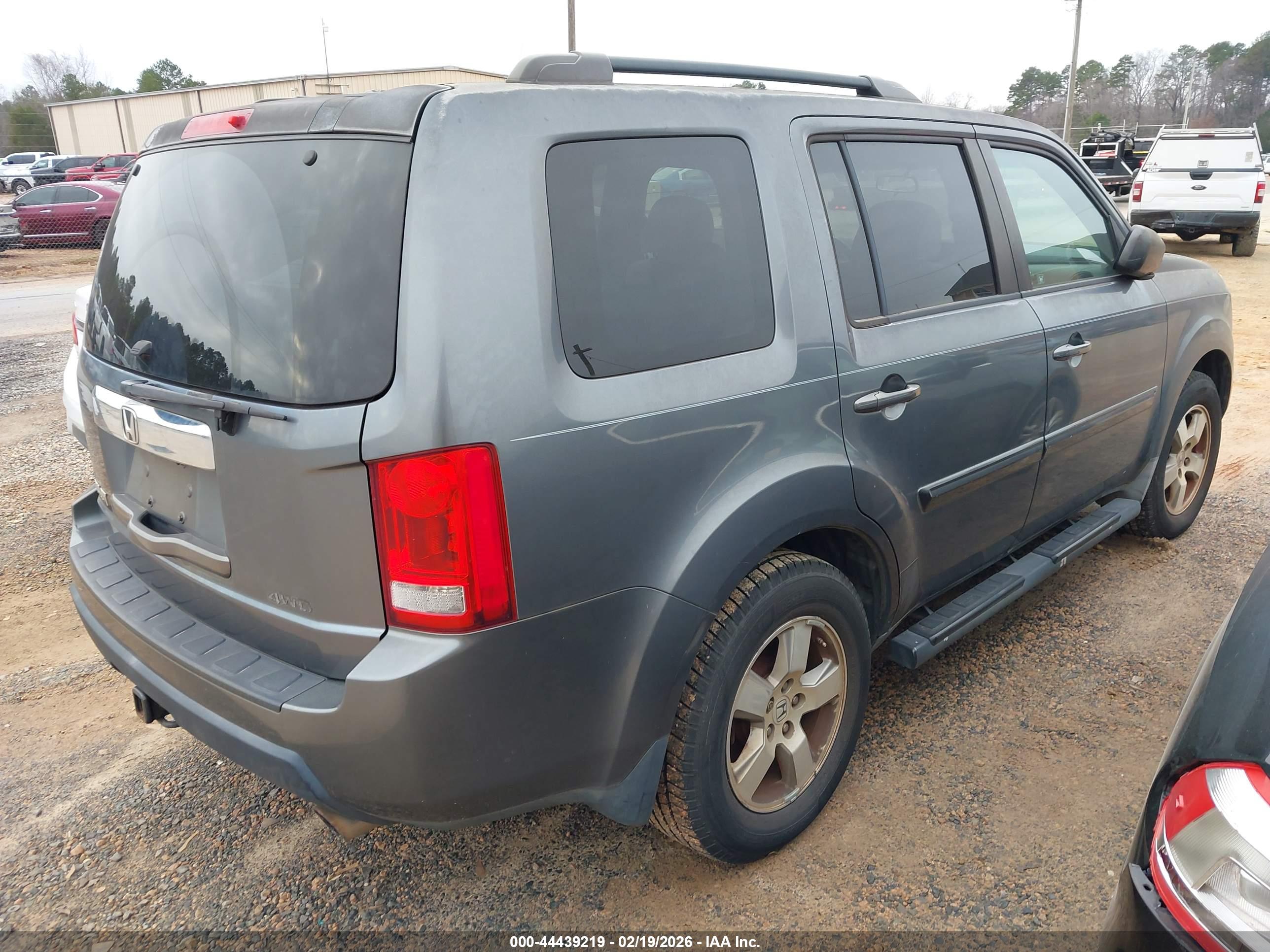 HONDA PILOT image 4