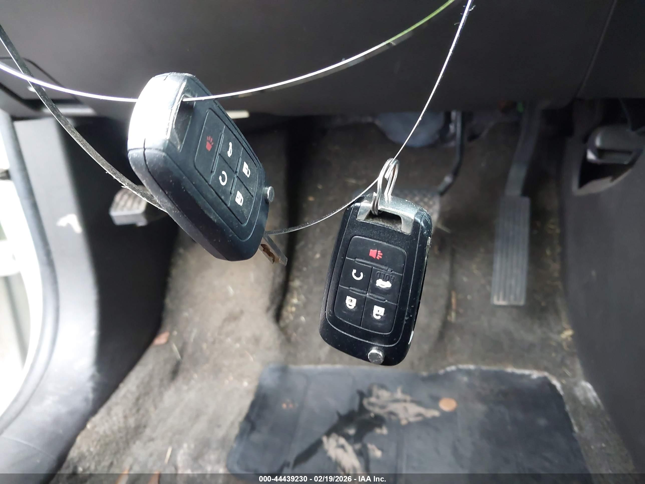 CHEVROLET EQUINOX image 11