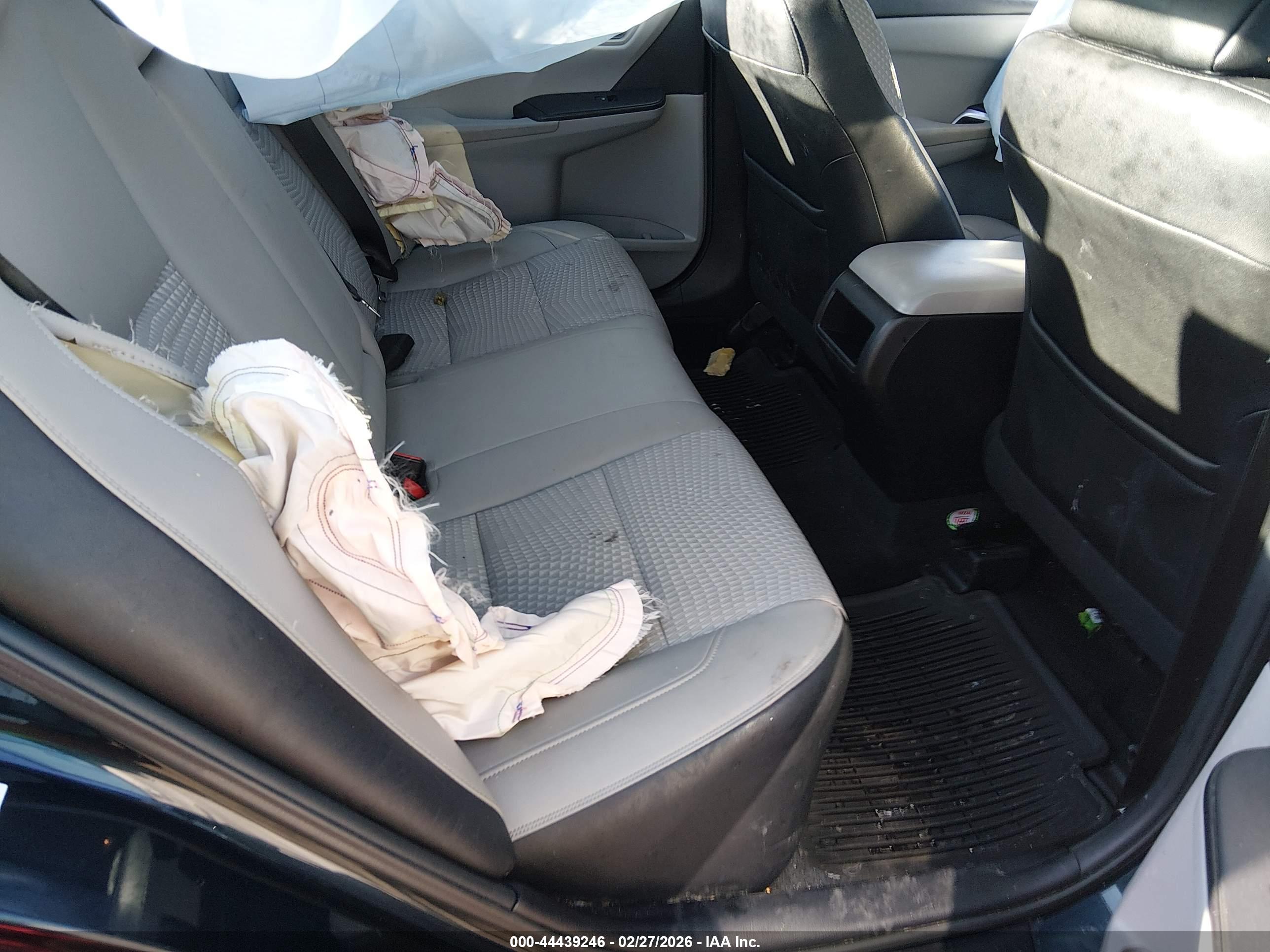 TOYOTA CAMRY image 8