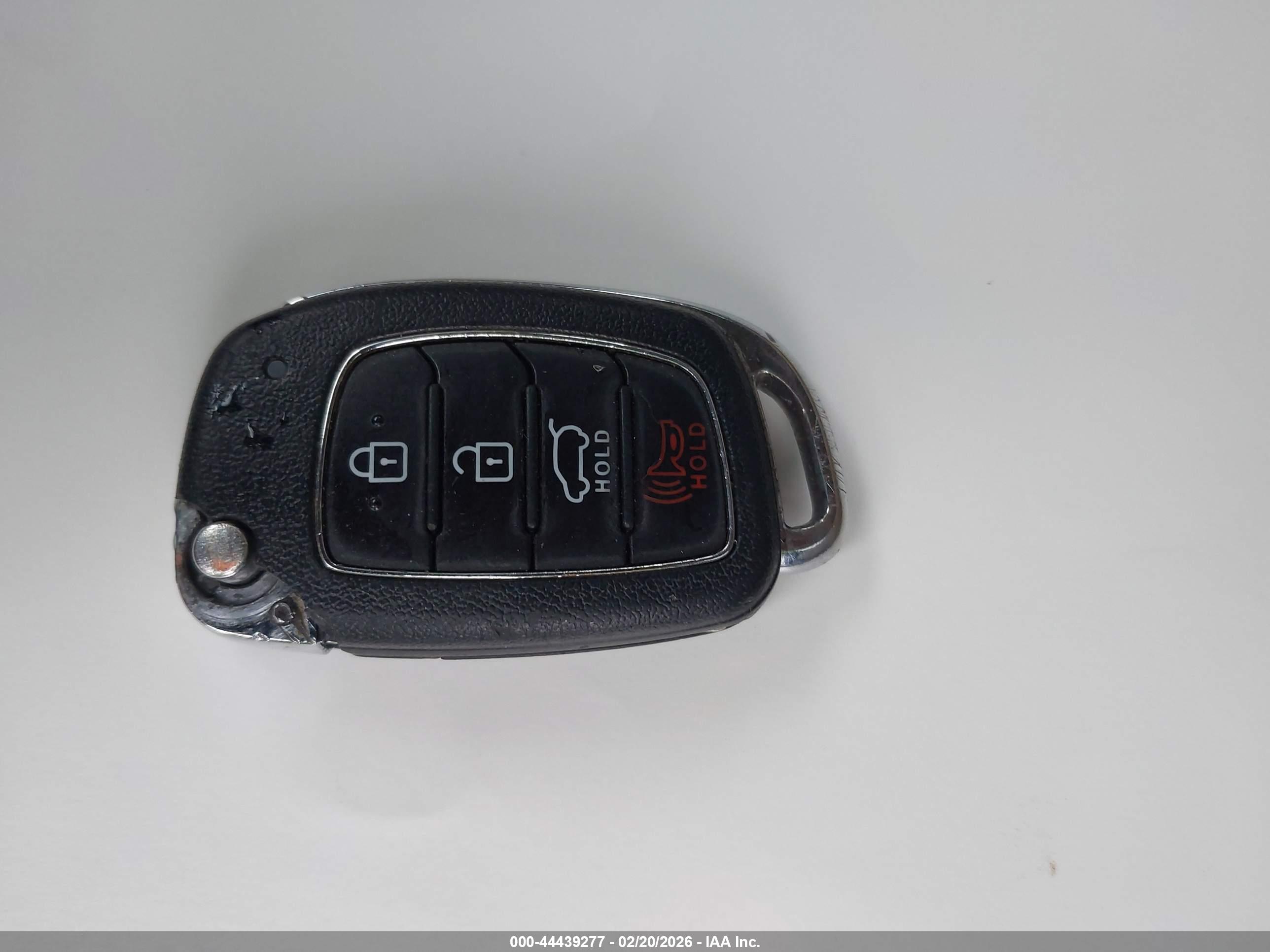 HYUNDAI SANTA image 11
