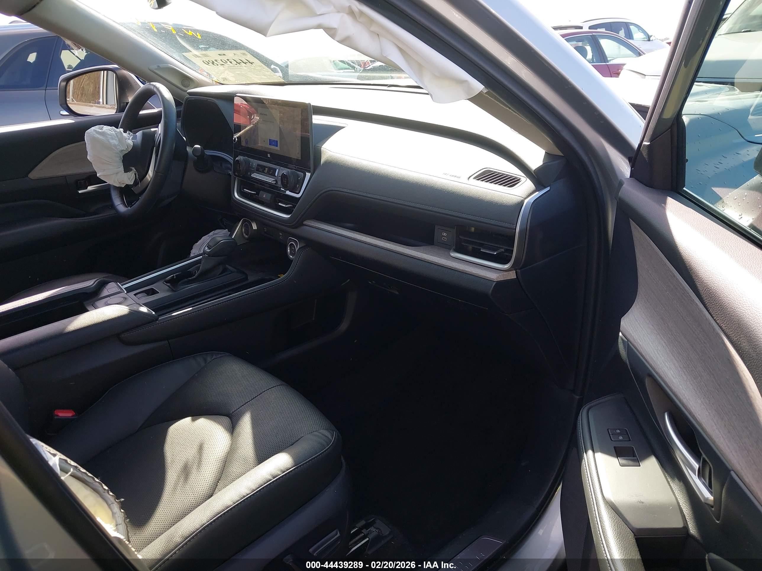 TOYOTA GRAND image 5