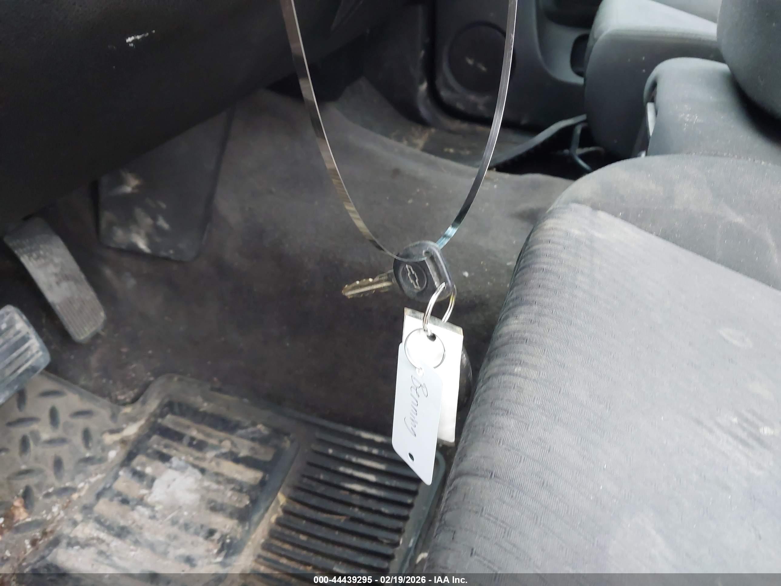 CHEVROLET SILVERADO image 11