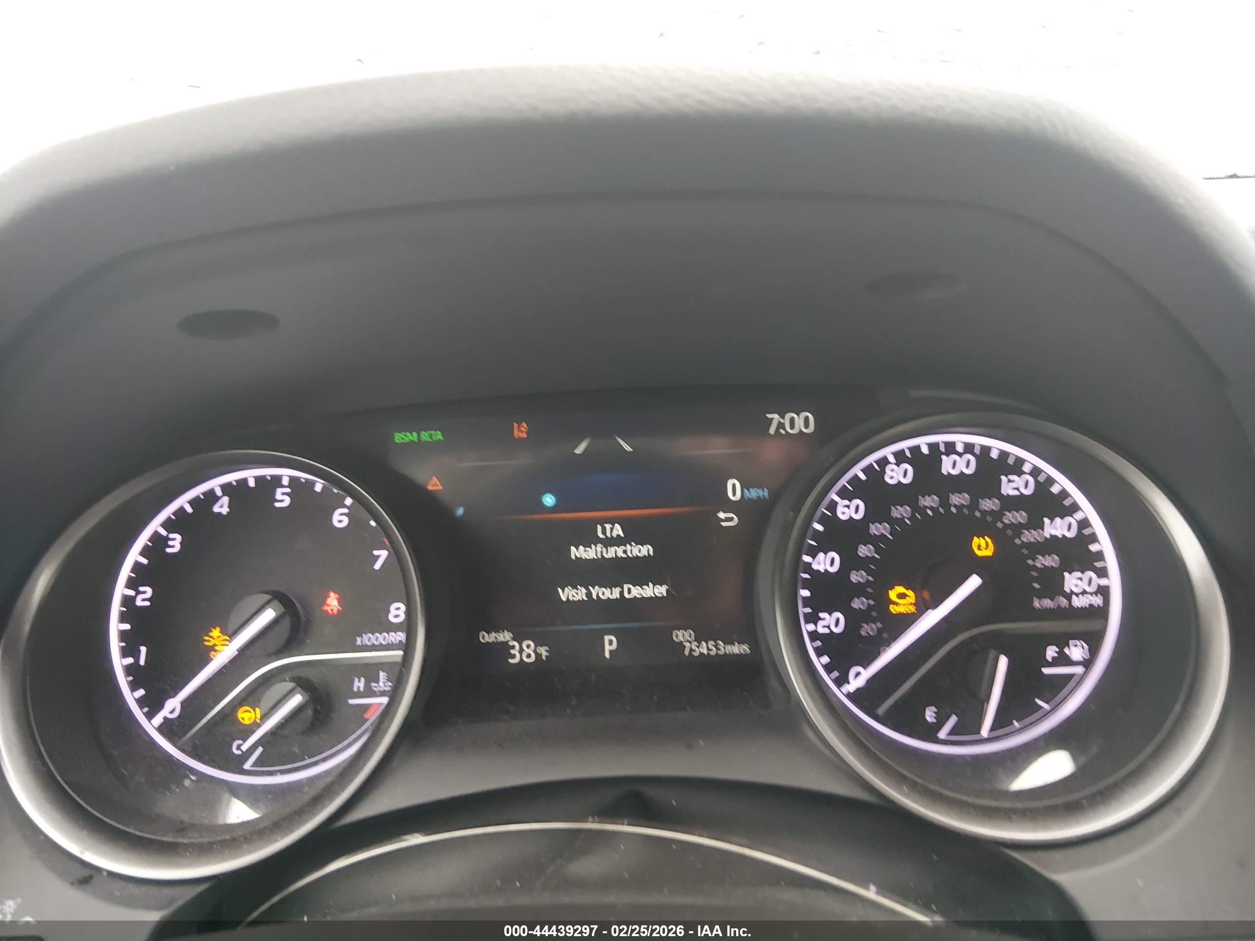 TOYOTA CAMRY image 7