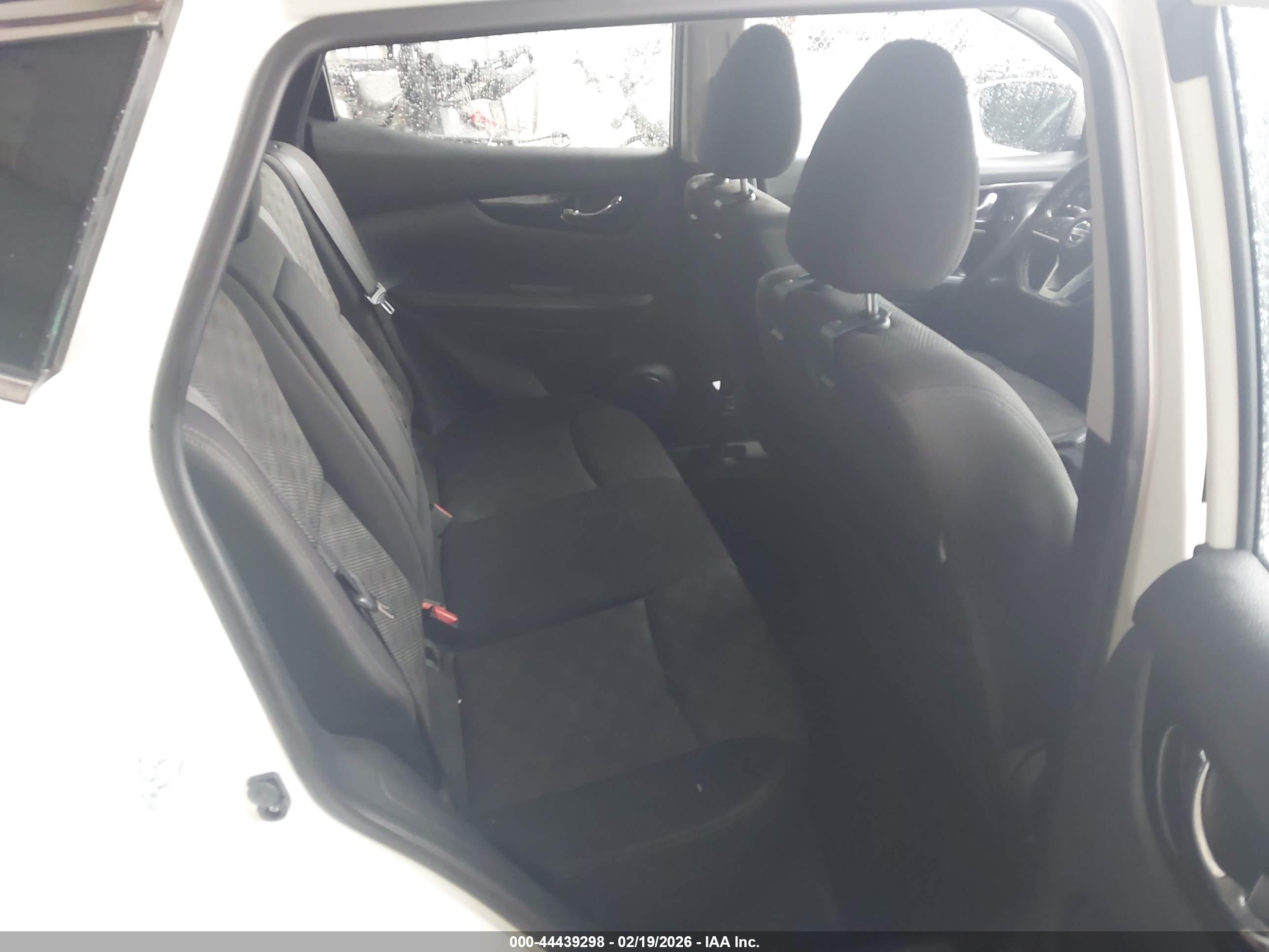 NISSAN ROGUE image 8