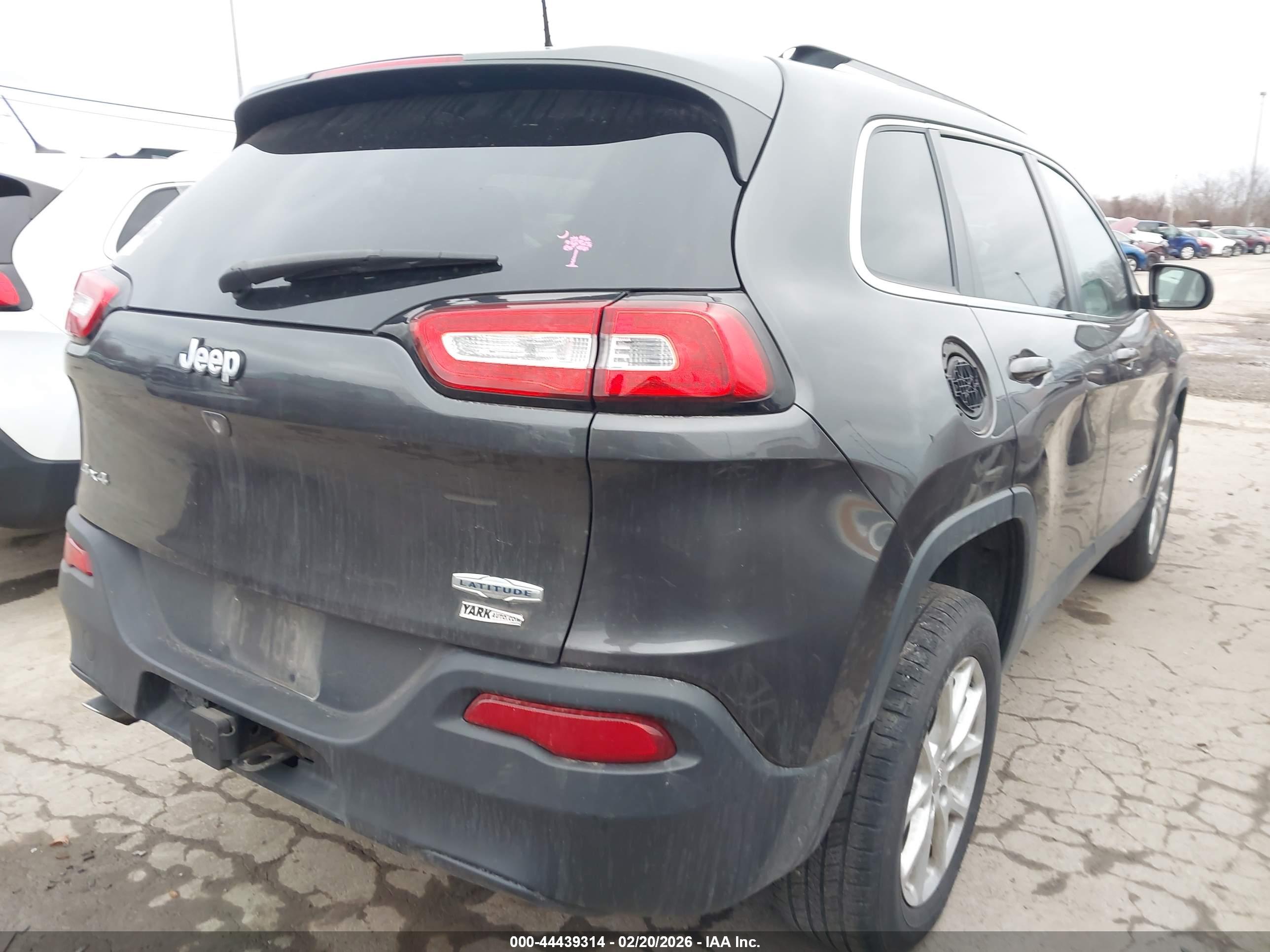 JEEP CHEROKEE image 4