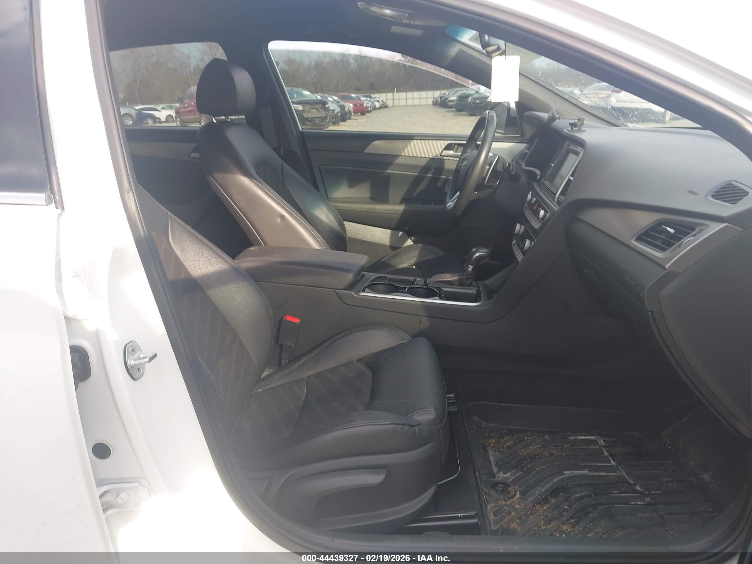 HYUNDAI SONATA image 5
