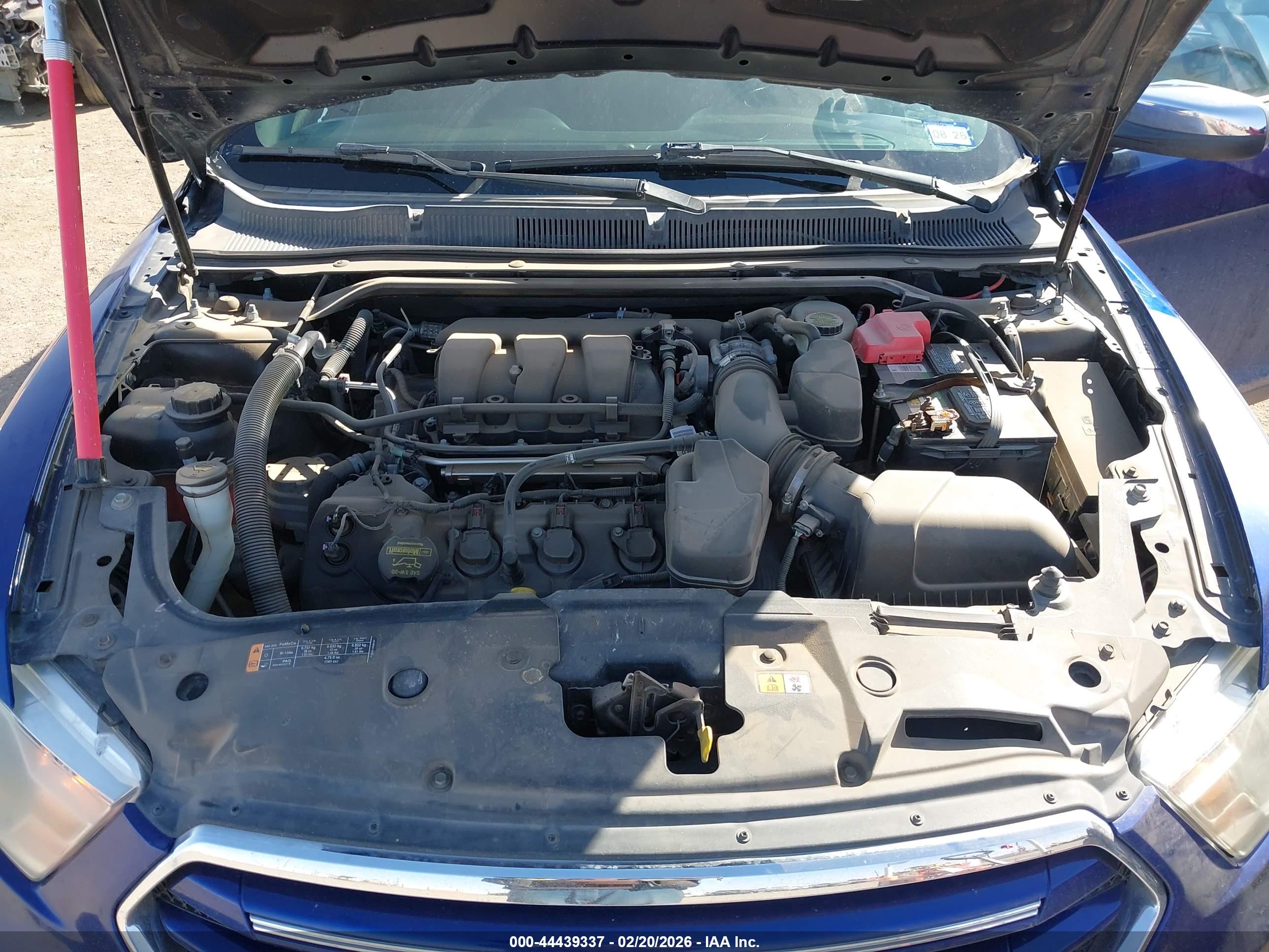 FORD TAURUS image 10