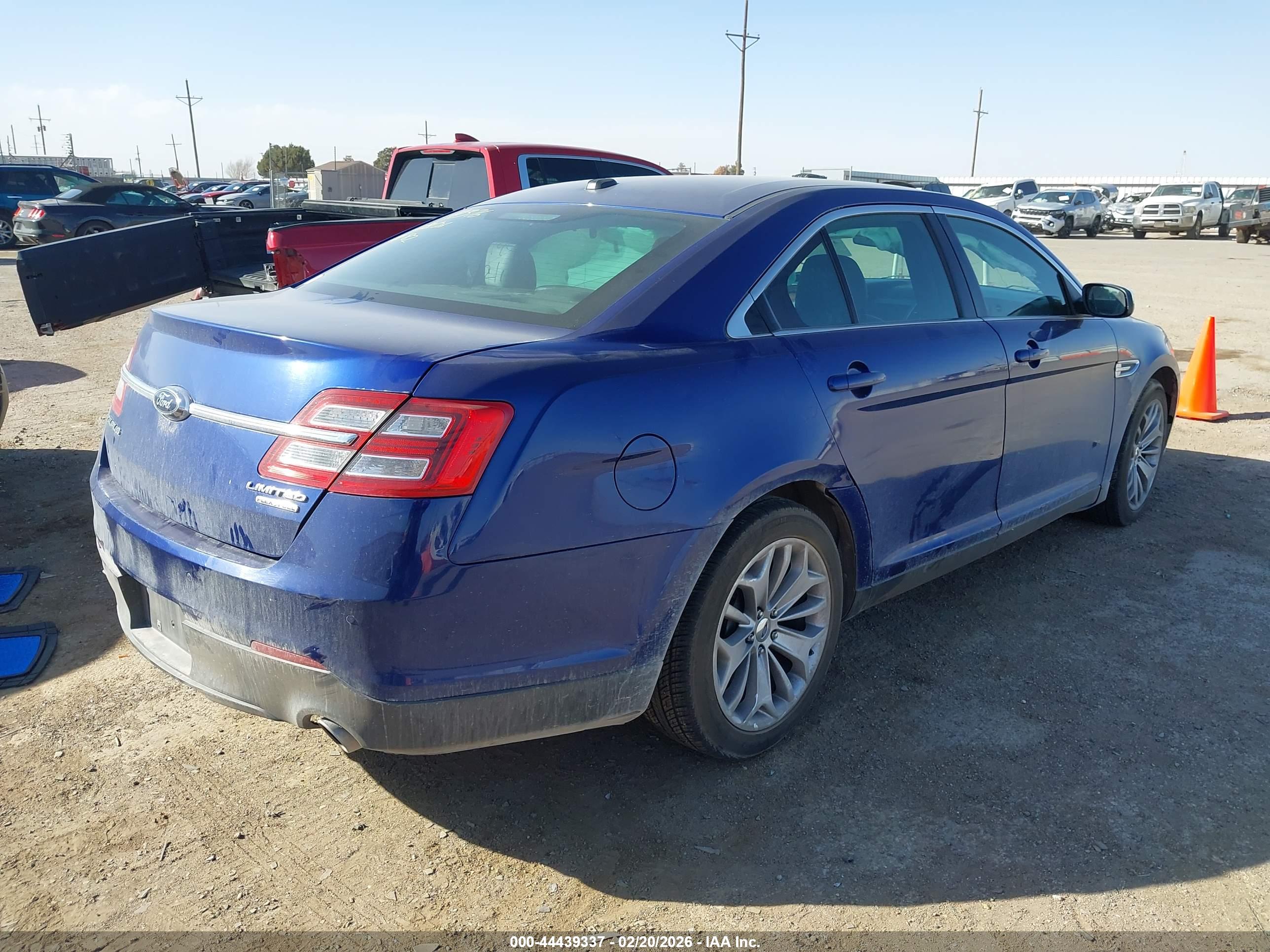 FORD TAURUS image 4