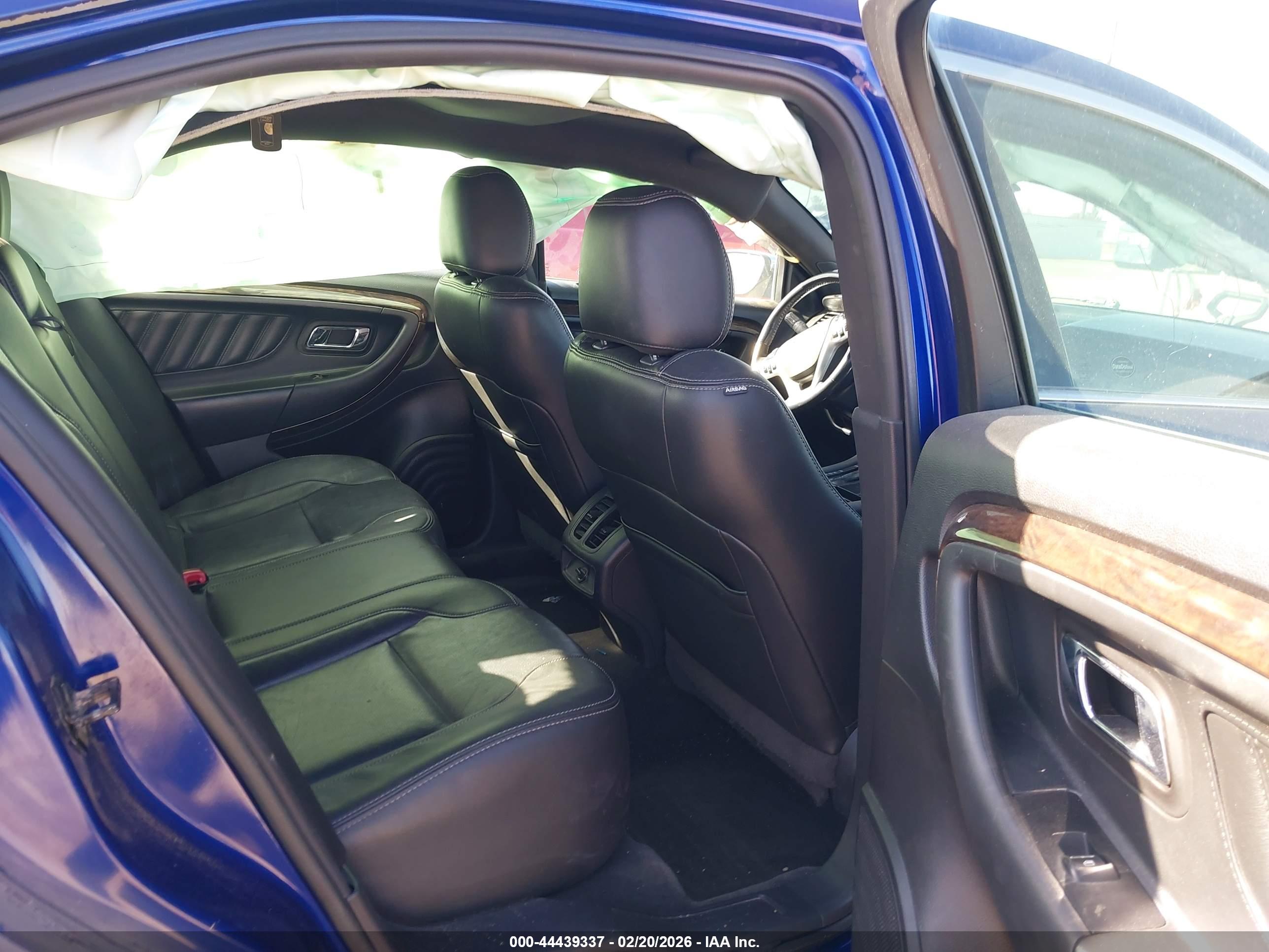 FORD TAURUS image 8