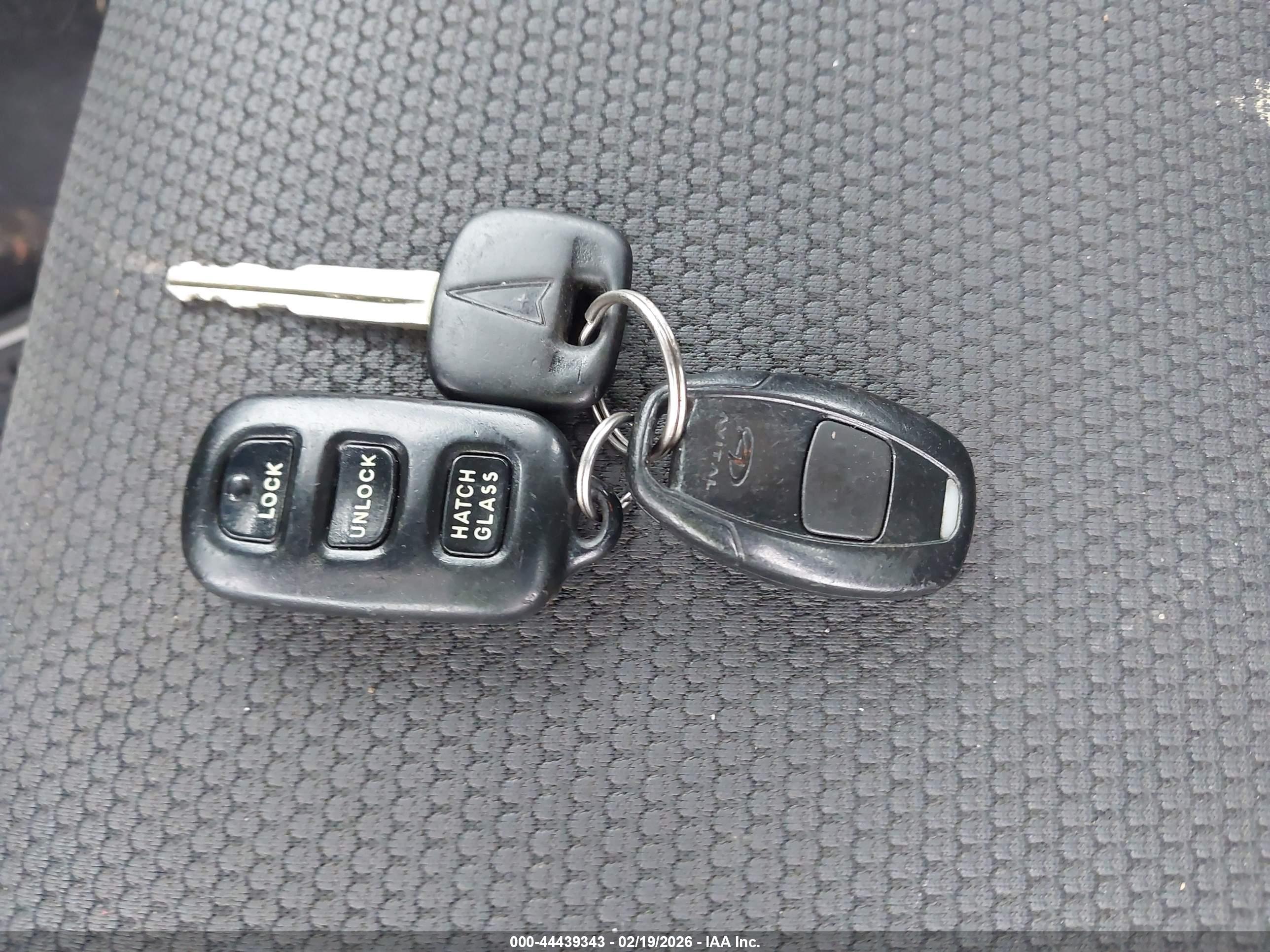 PONTIAC VIBE image 11