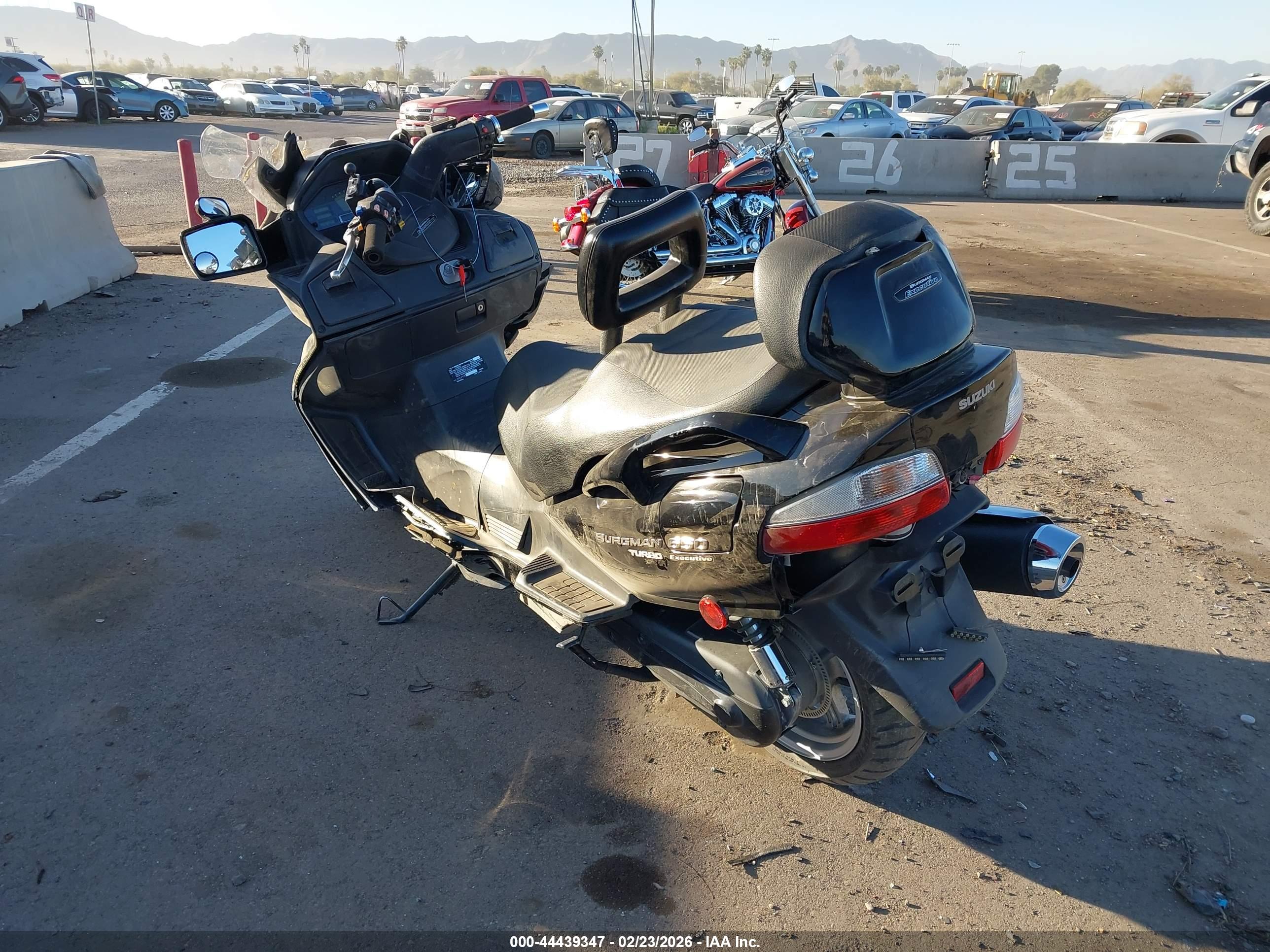SUZUKI AN650 image 3