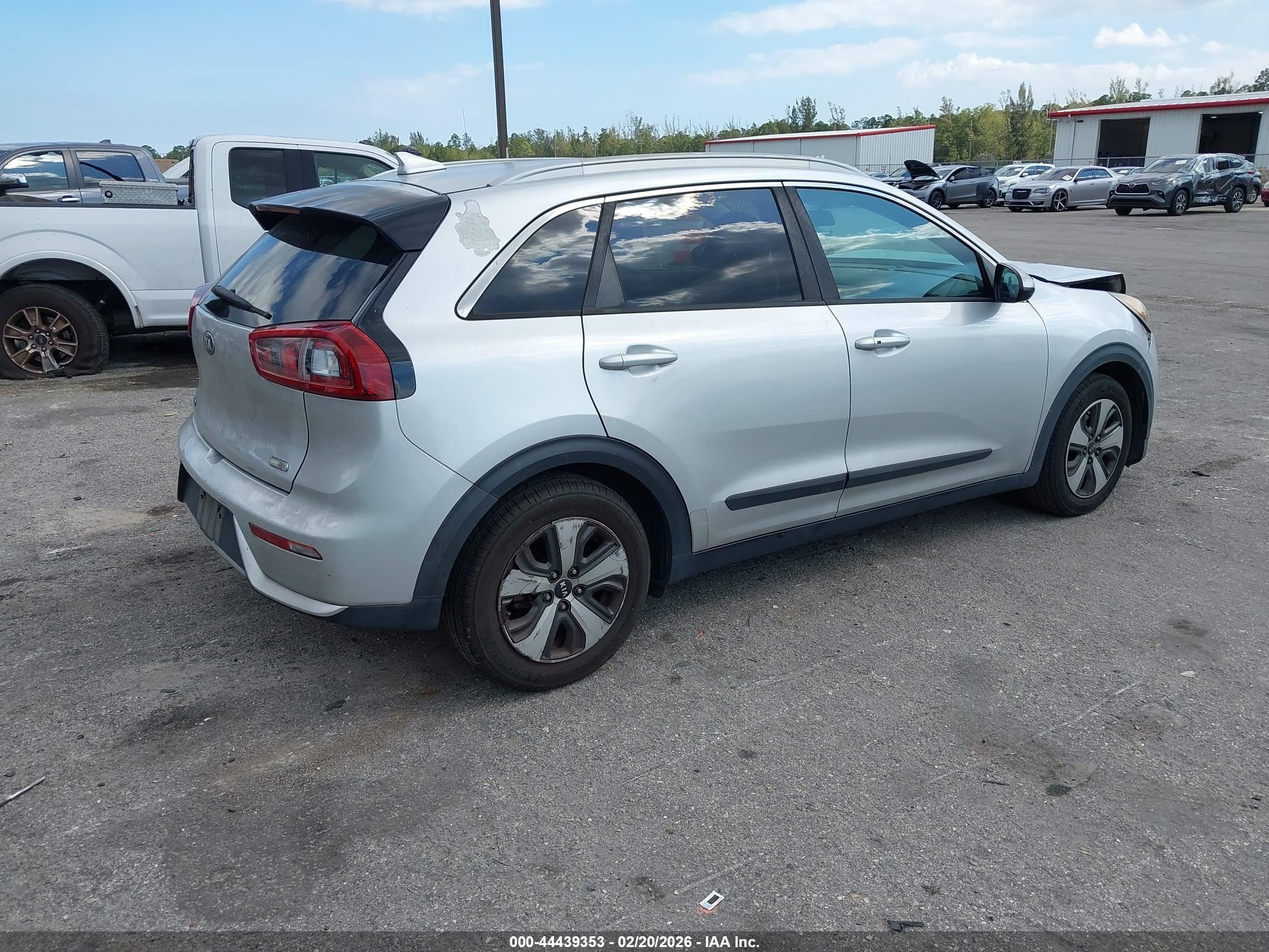 KIA NIRO image 4