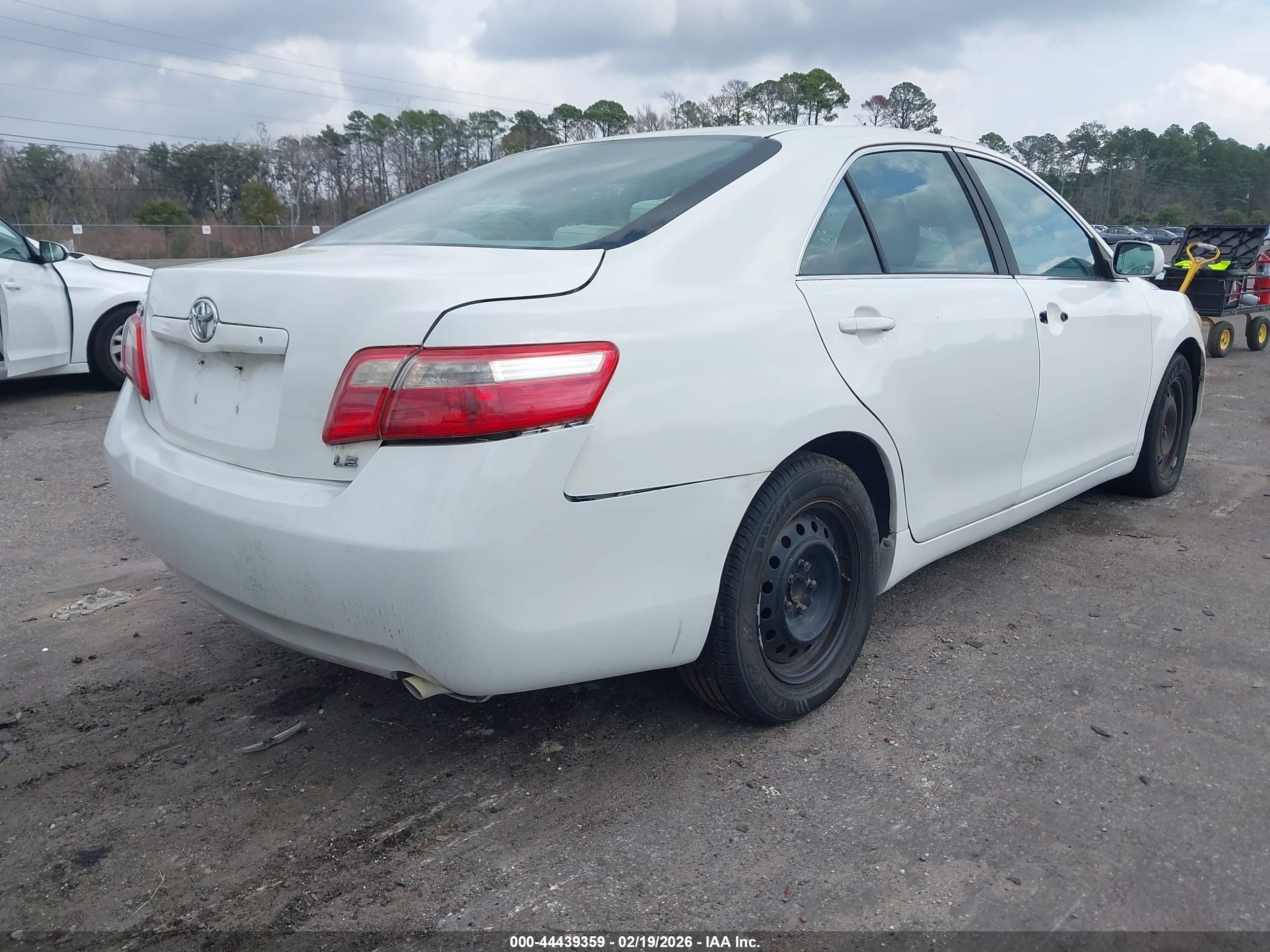 TOYOTA CAMRY image 4