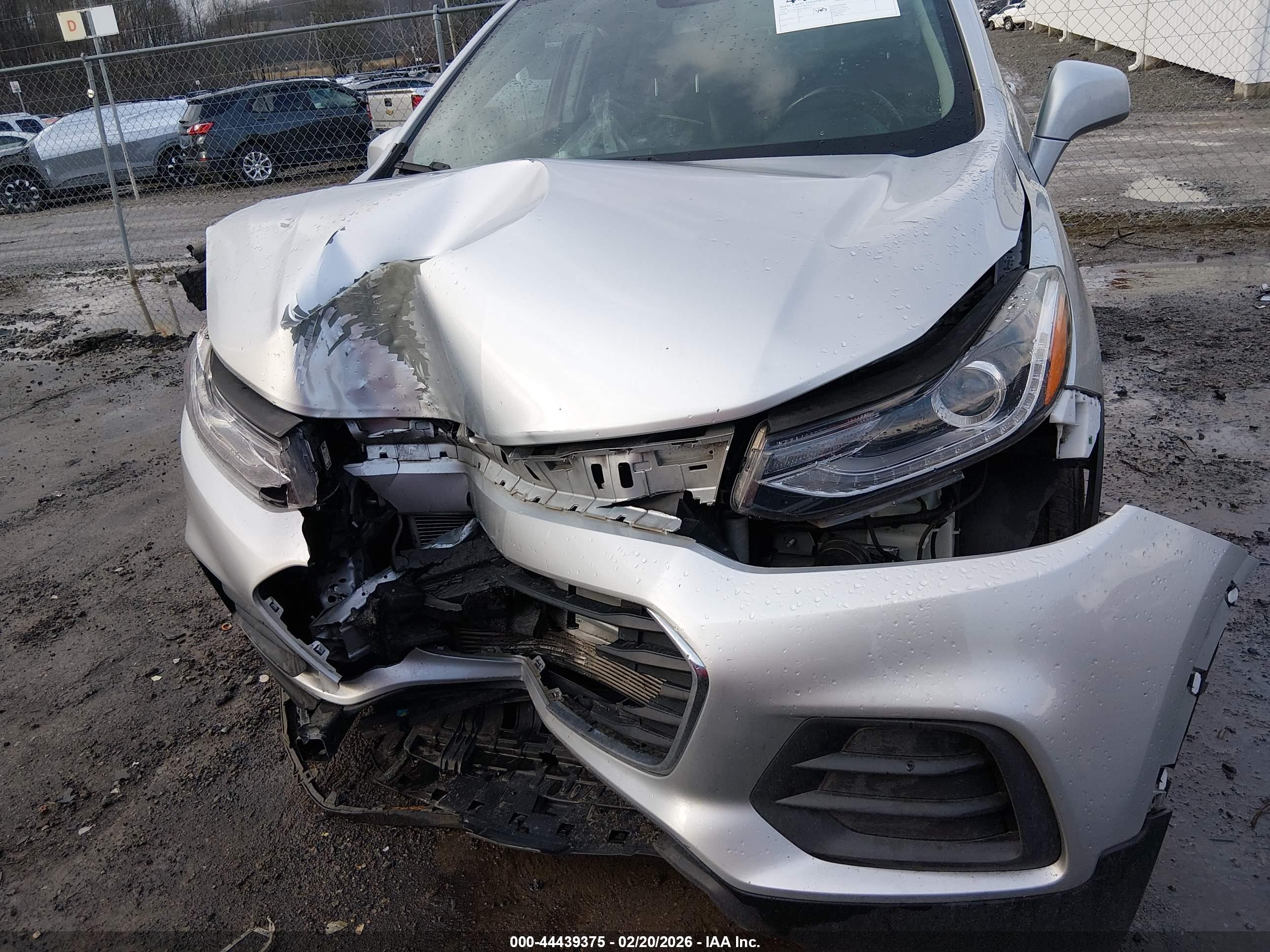 CHEVROLET TRAX image 6