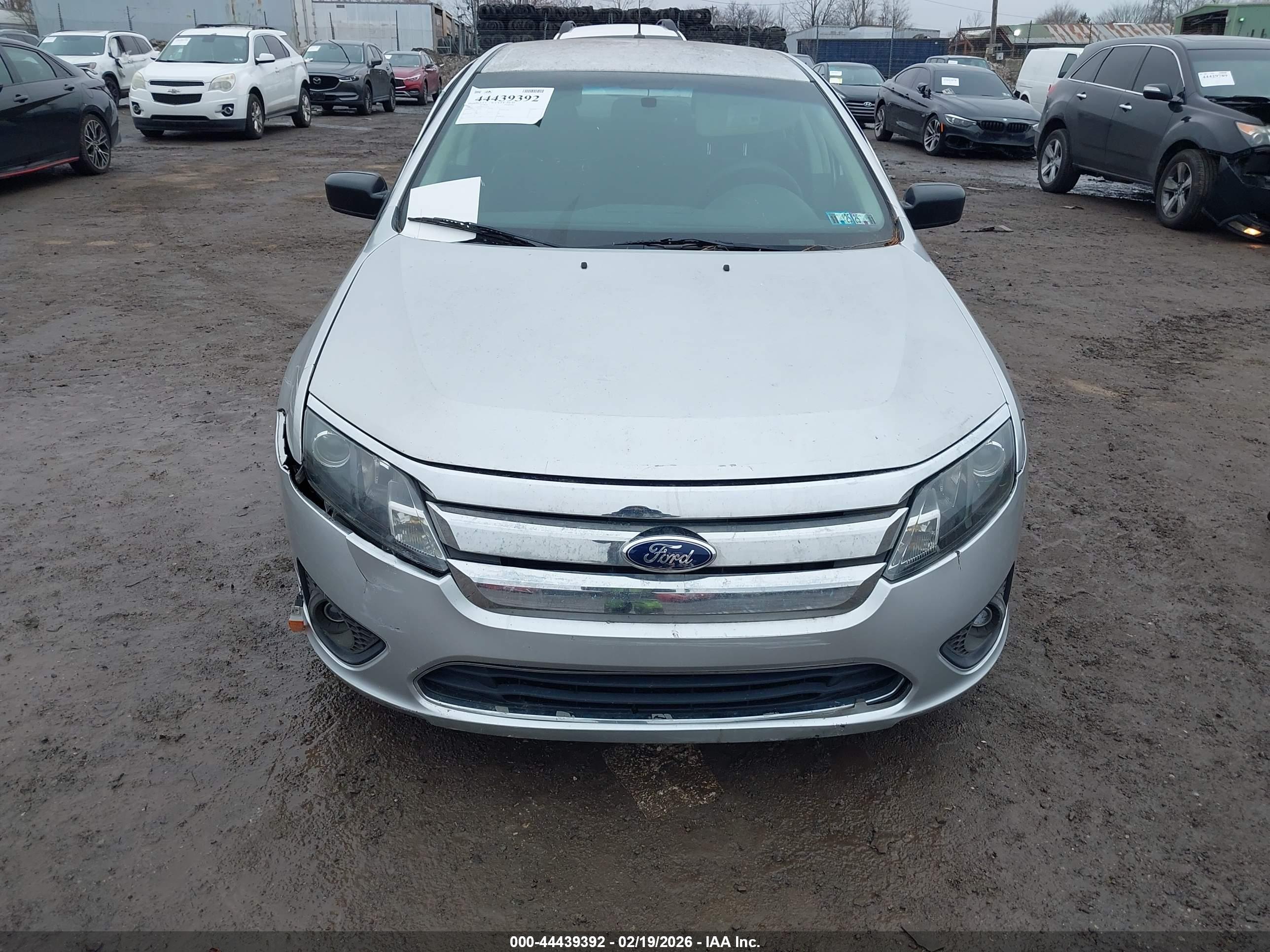 FORD FUSION image 6