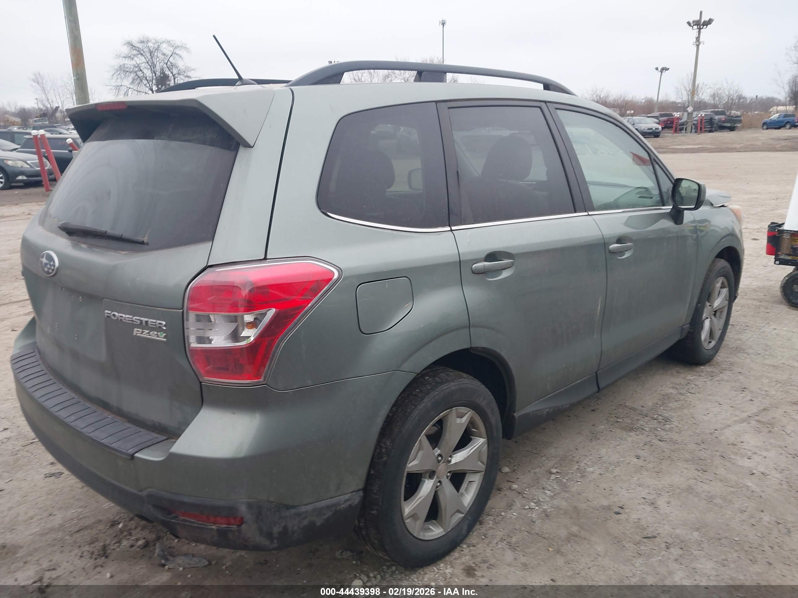 SUBARU FORESTER image 4