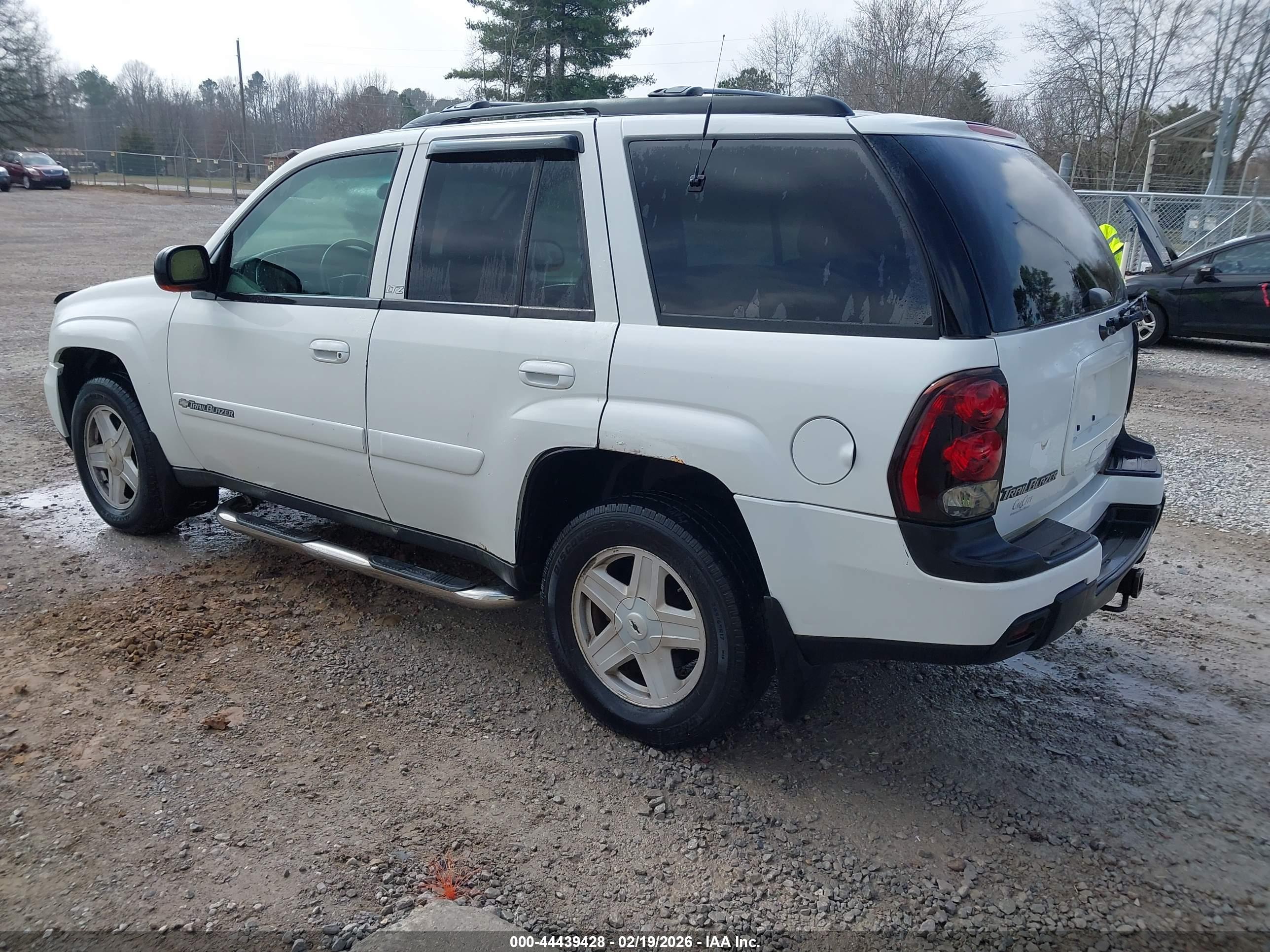 CHEVROLET TRAILBLAZER image 3