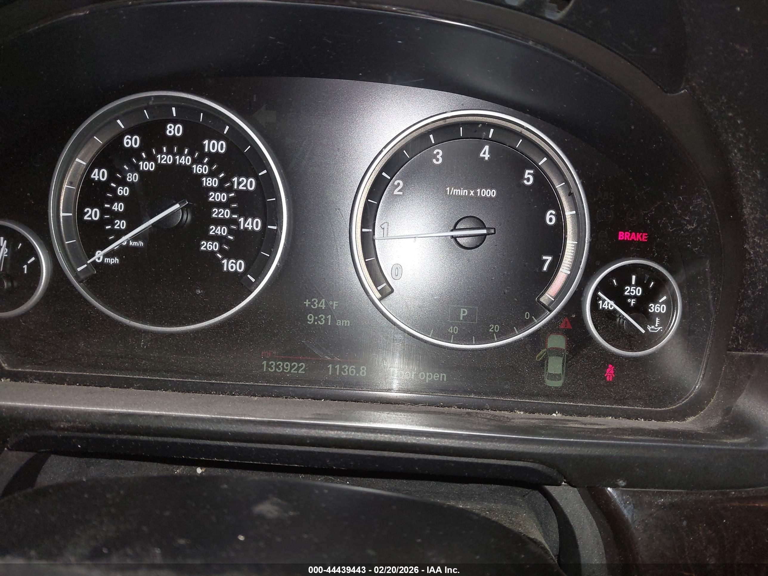 BMW 528I image 7