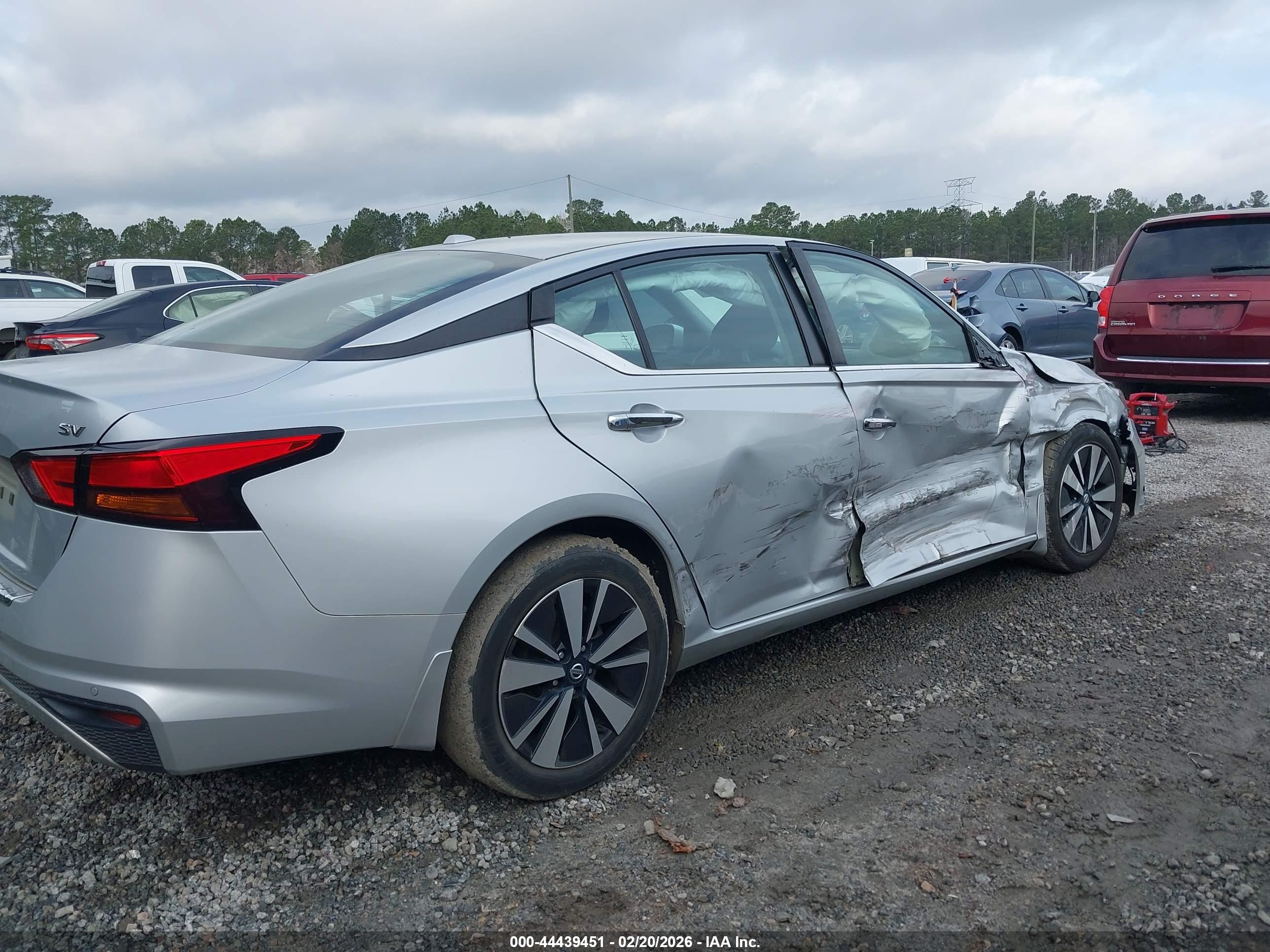 NISSAN ALTIMA image 6