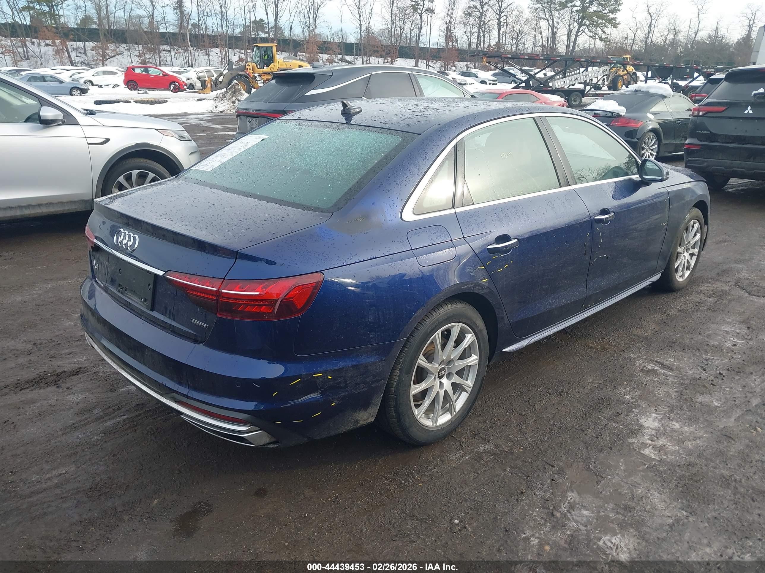 AUDI A4 image 4