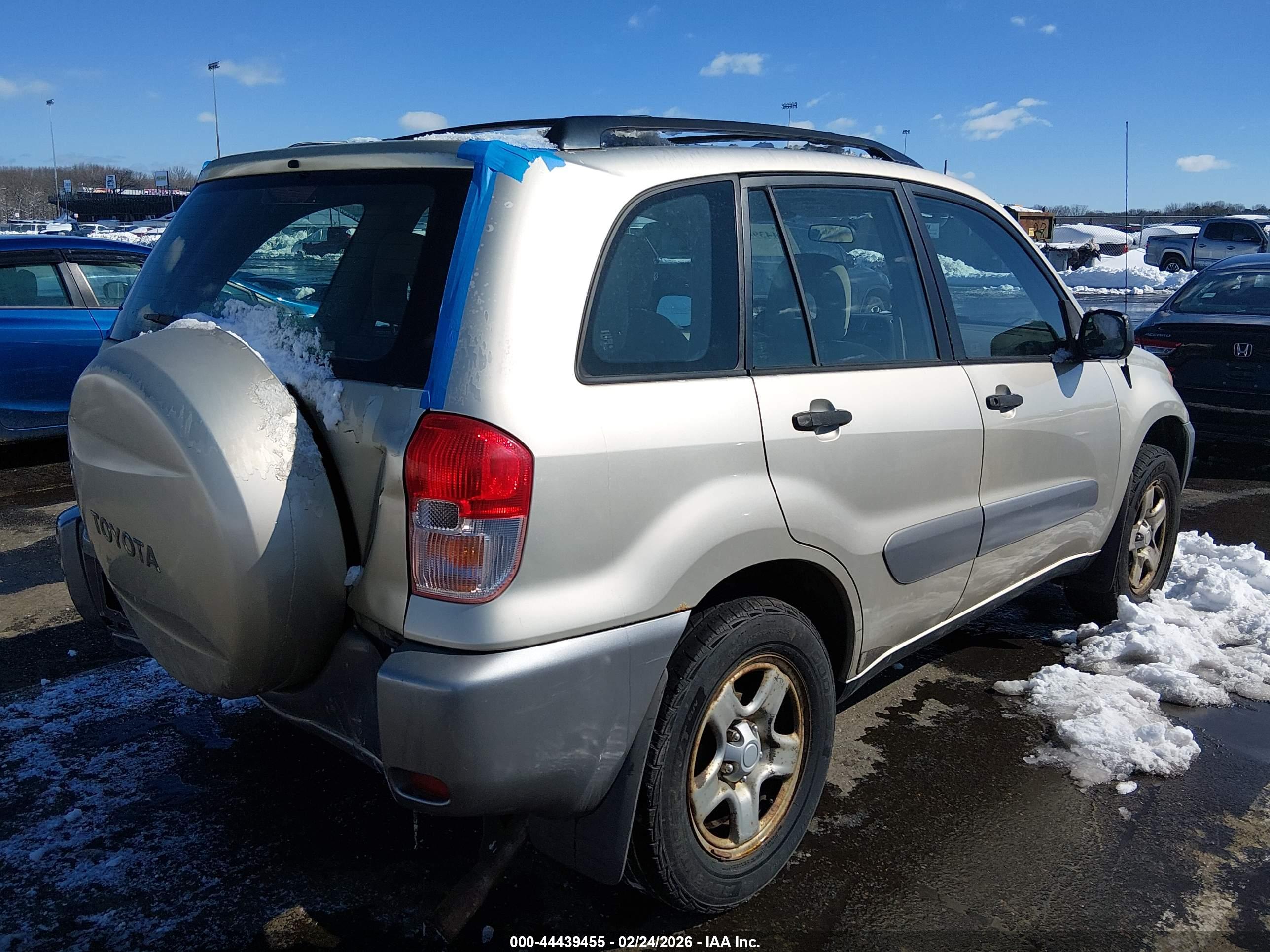 TOYOTA RAV4 image 4