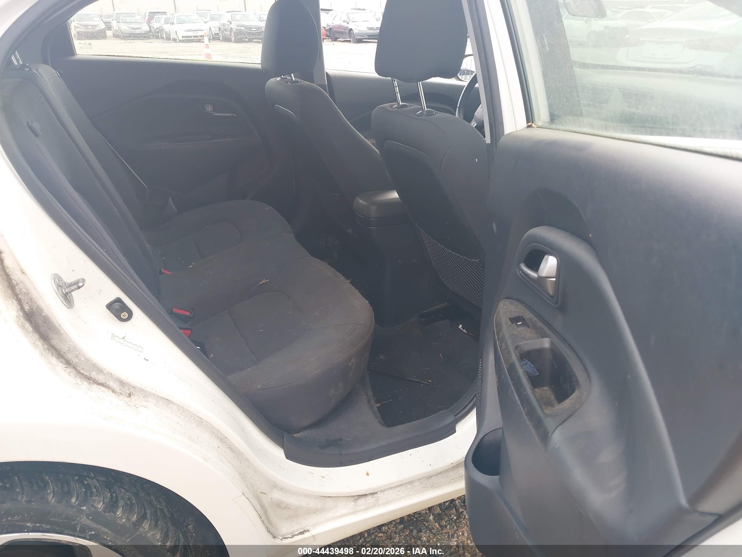 KIA RIO image 8