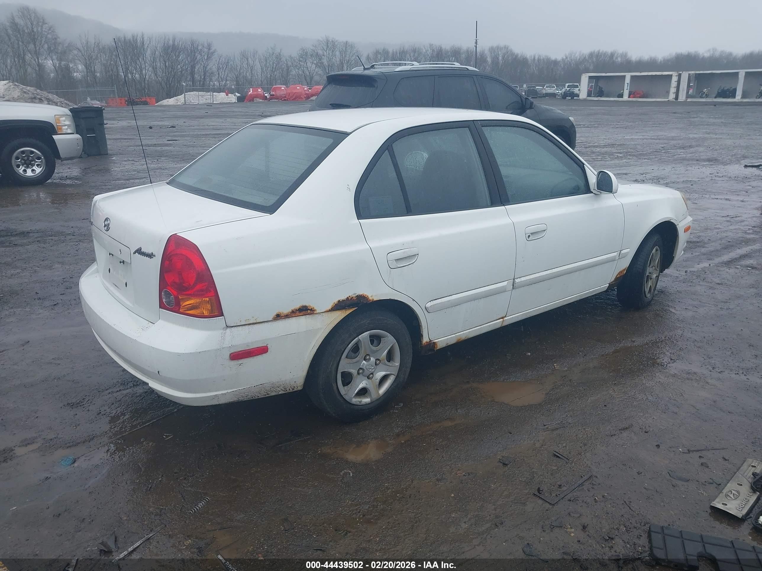 HYUNDAI ACCENT image 4