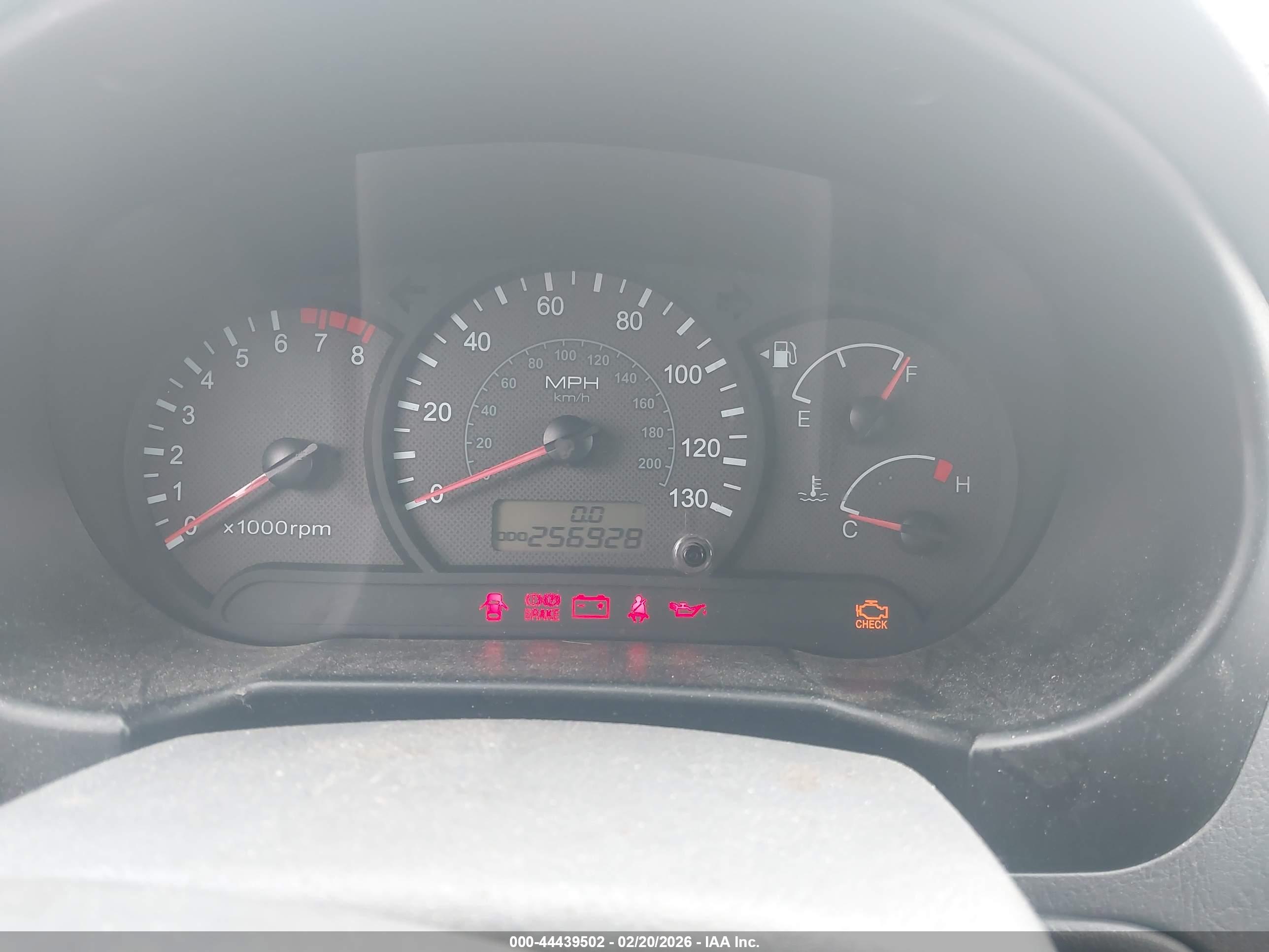 HYUNDAI ACCENT image 7