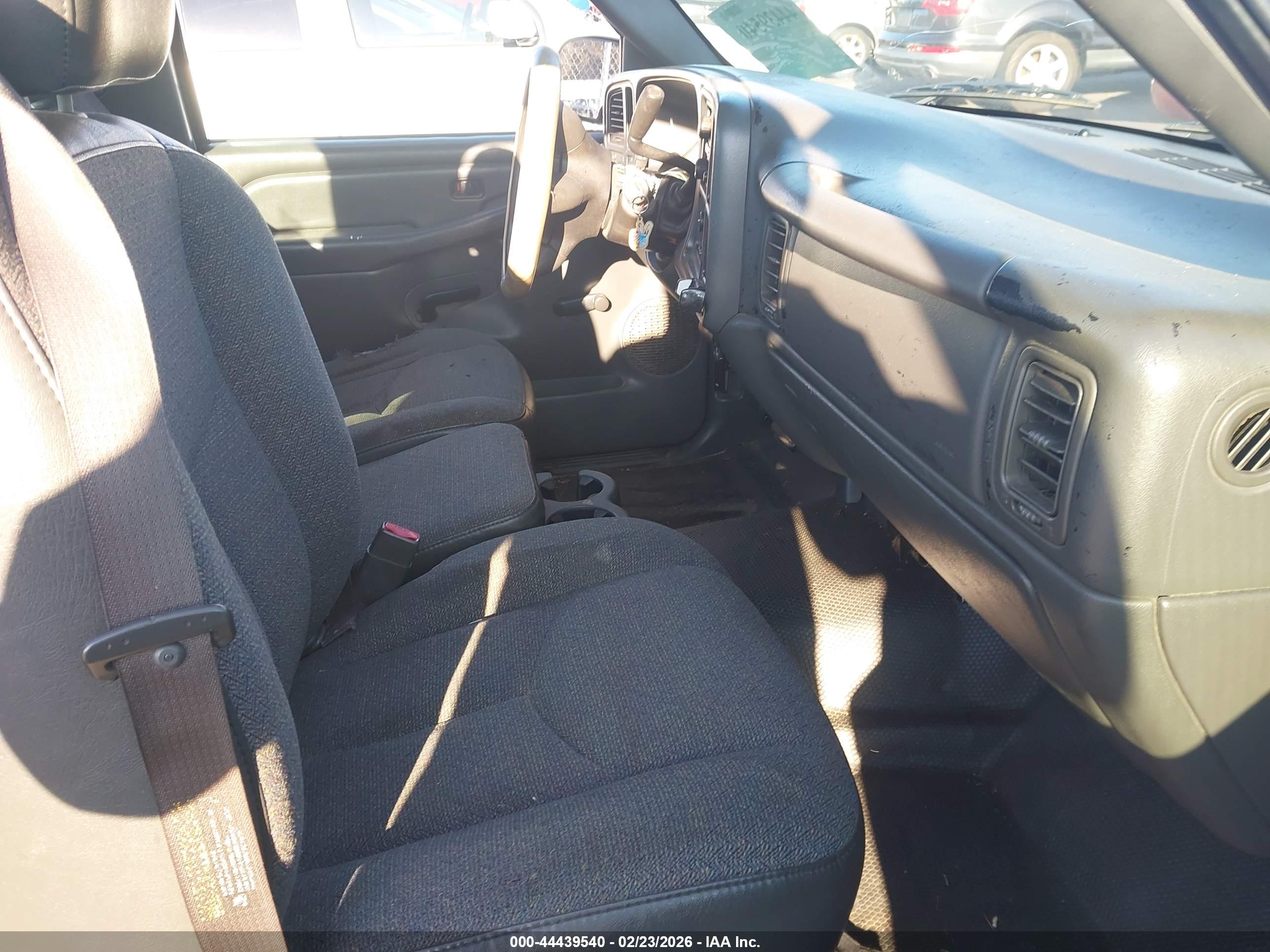 GMC SIERRA image 5