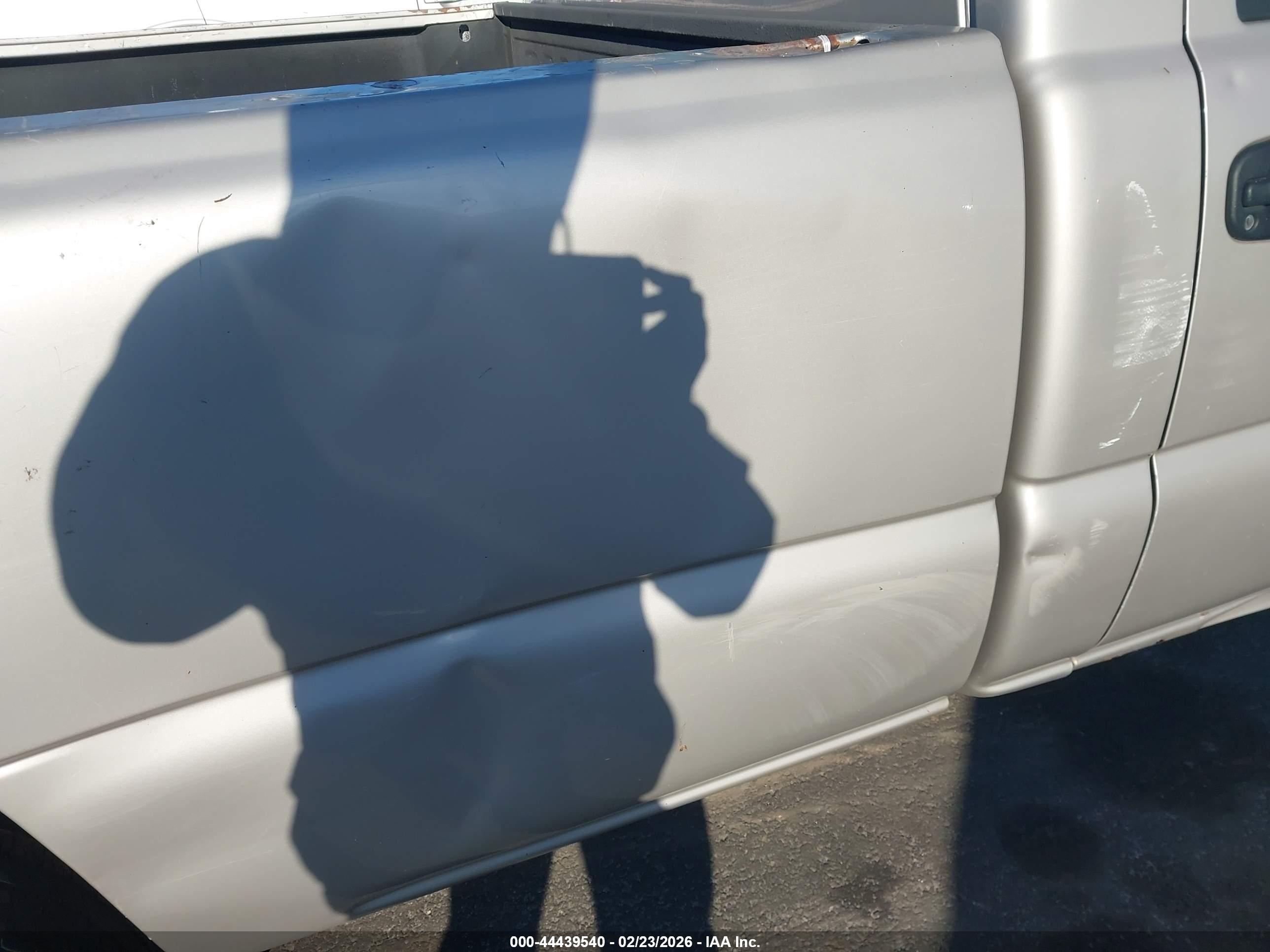 GMC SIERRA image 6