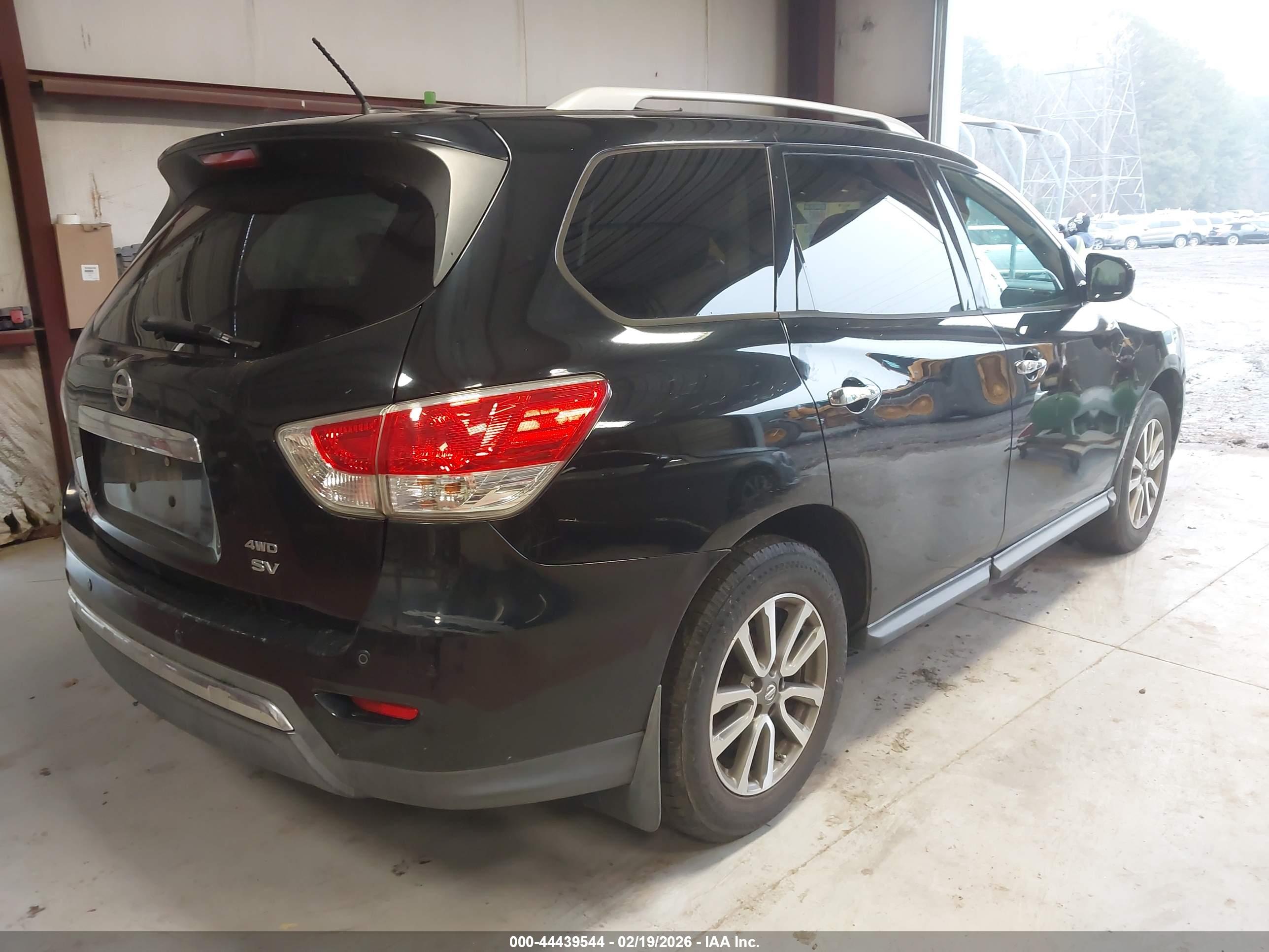 NISSAN PATHFINDER image 4