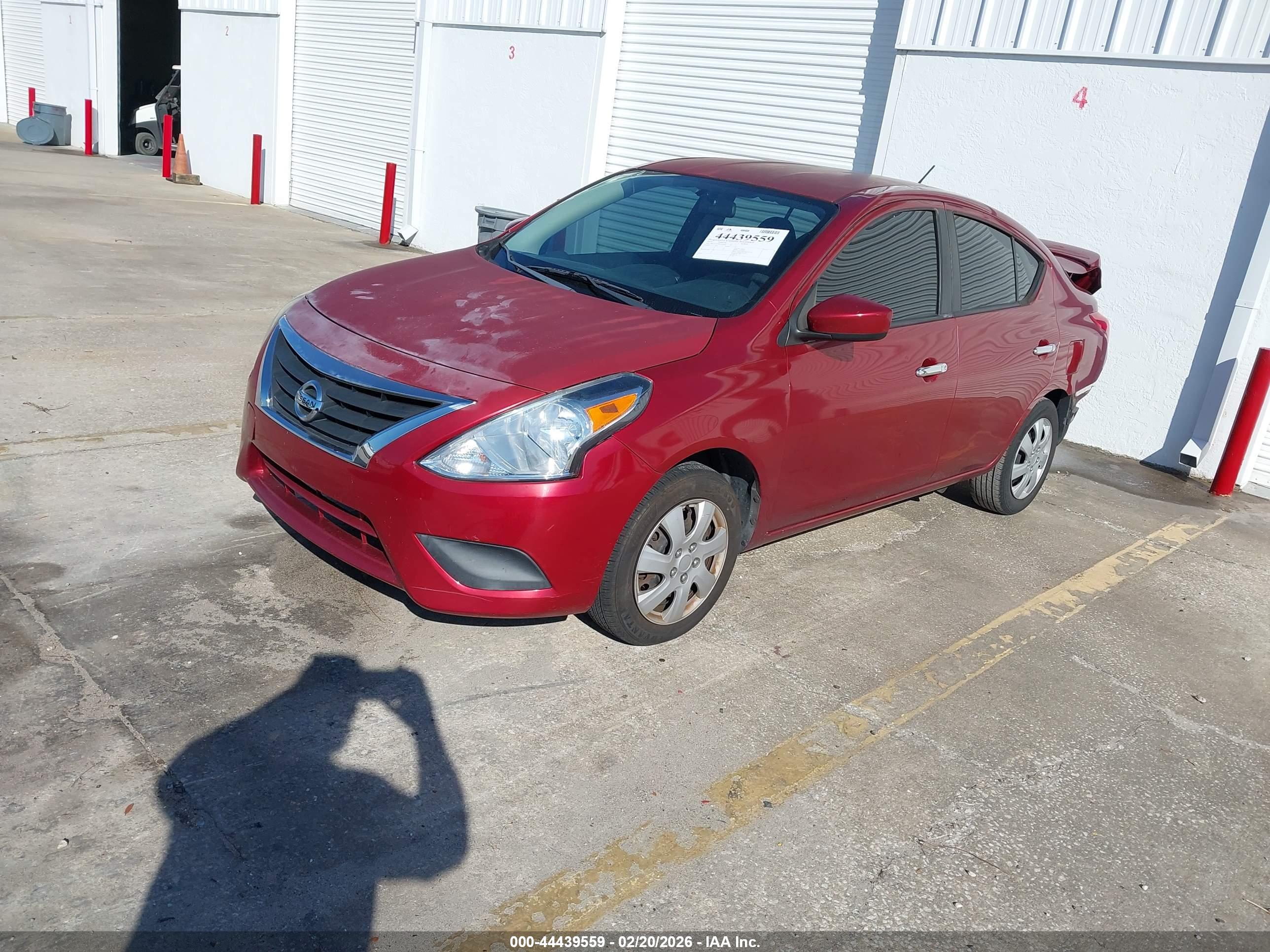 NISSAN VERSA image 2