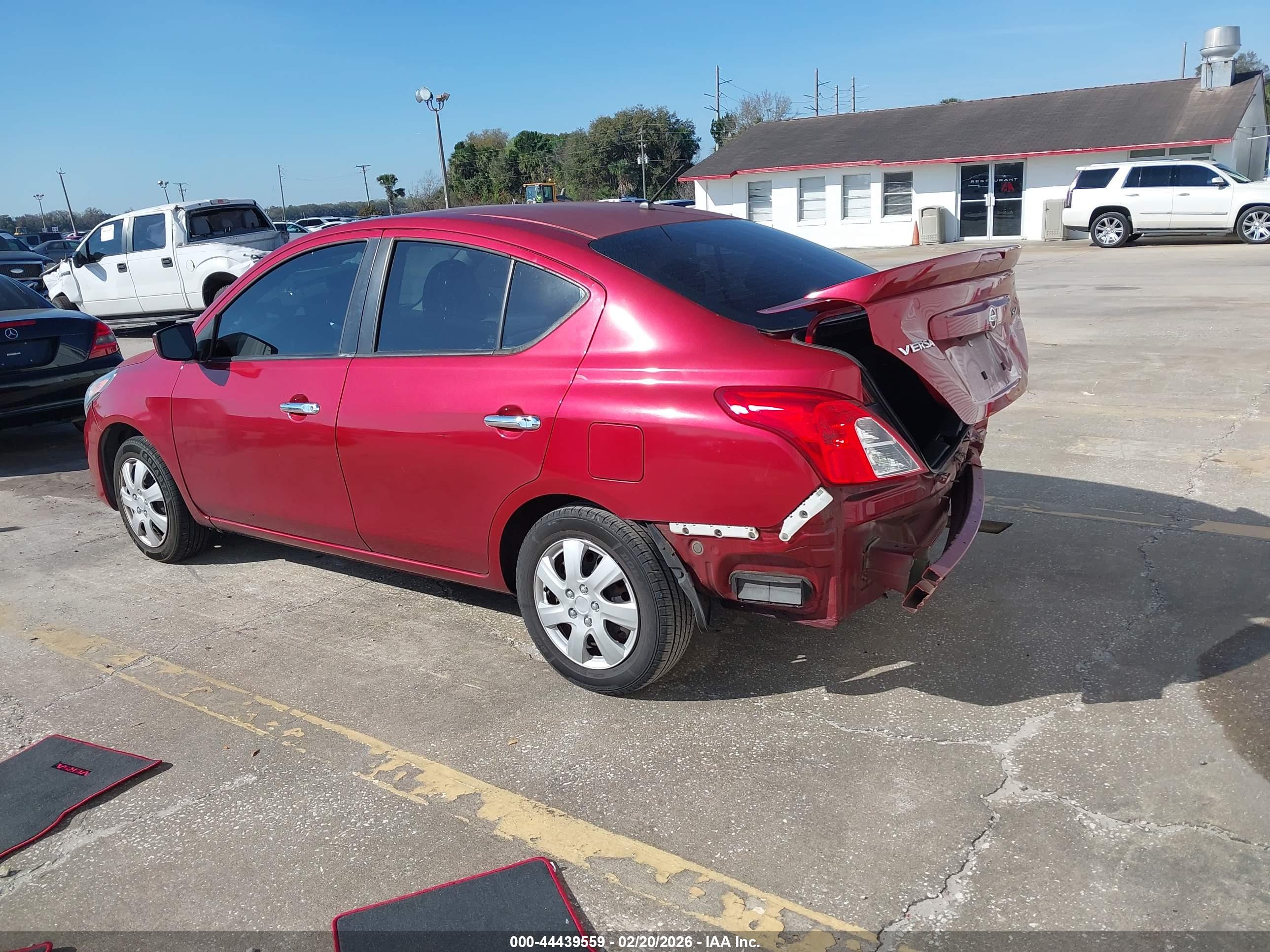 NISSAN VERSA image 3