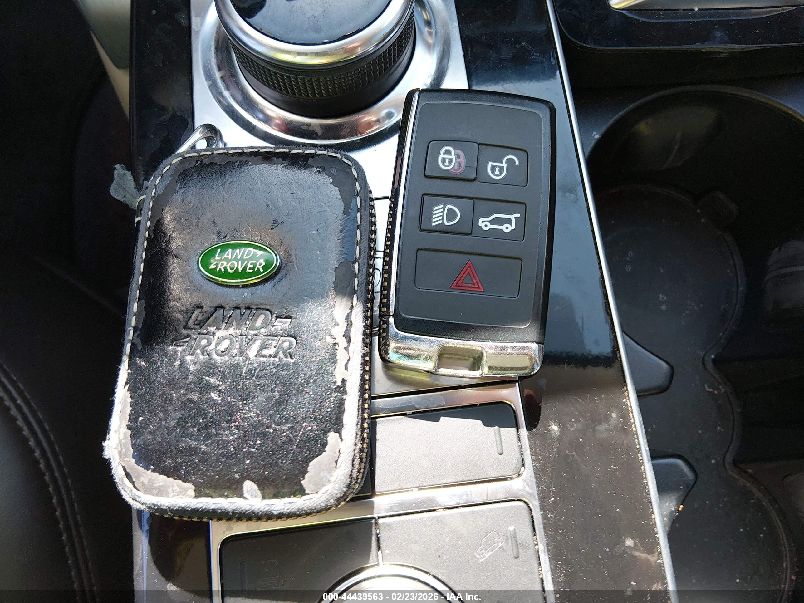 LAND ROVER image 11