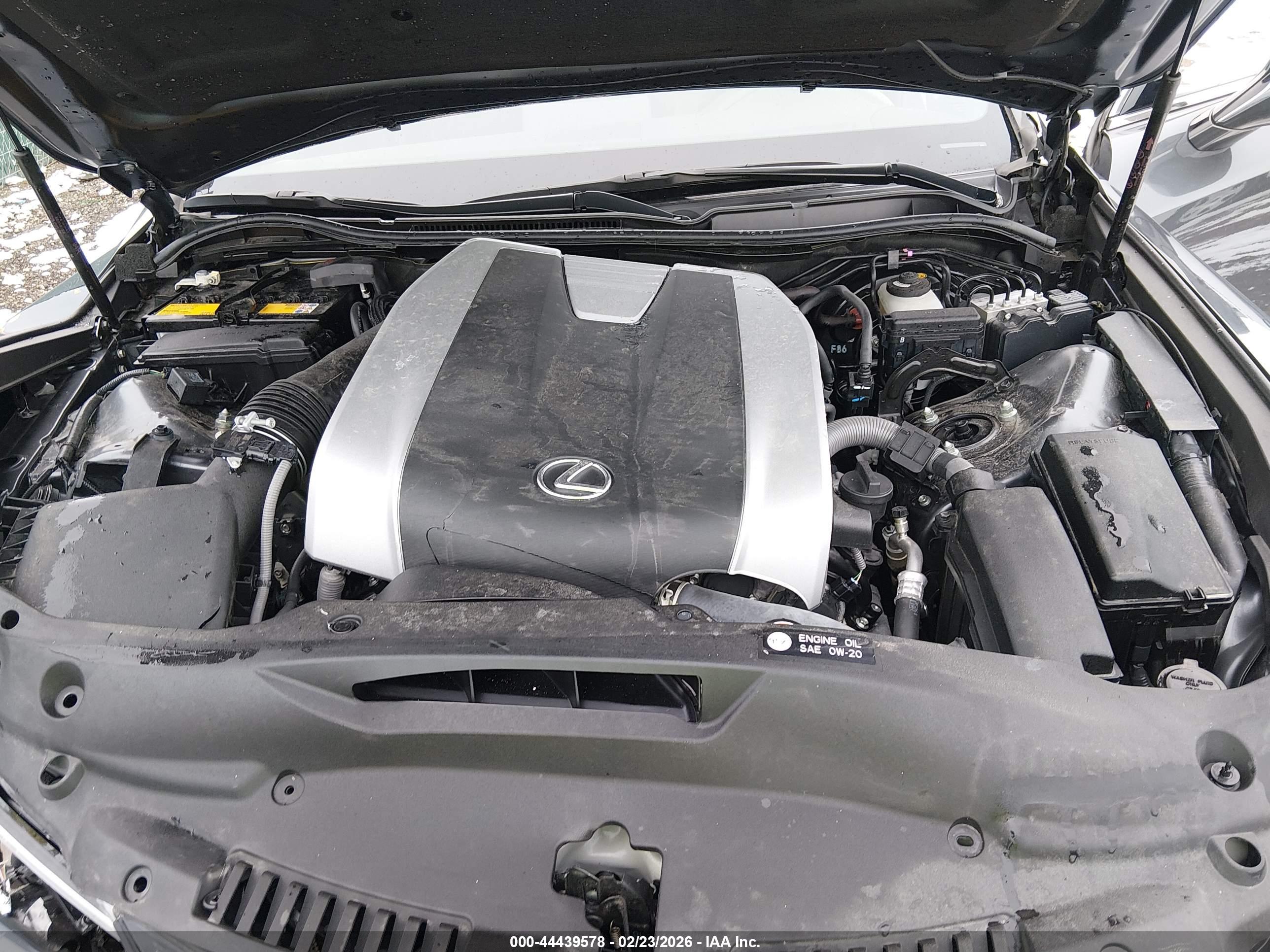 LEXUS IS image 10