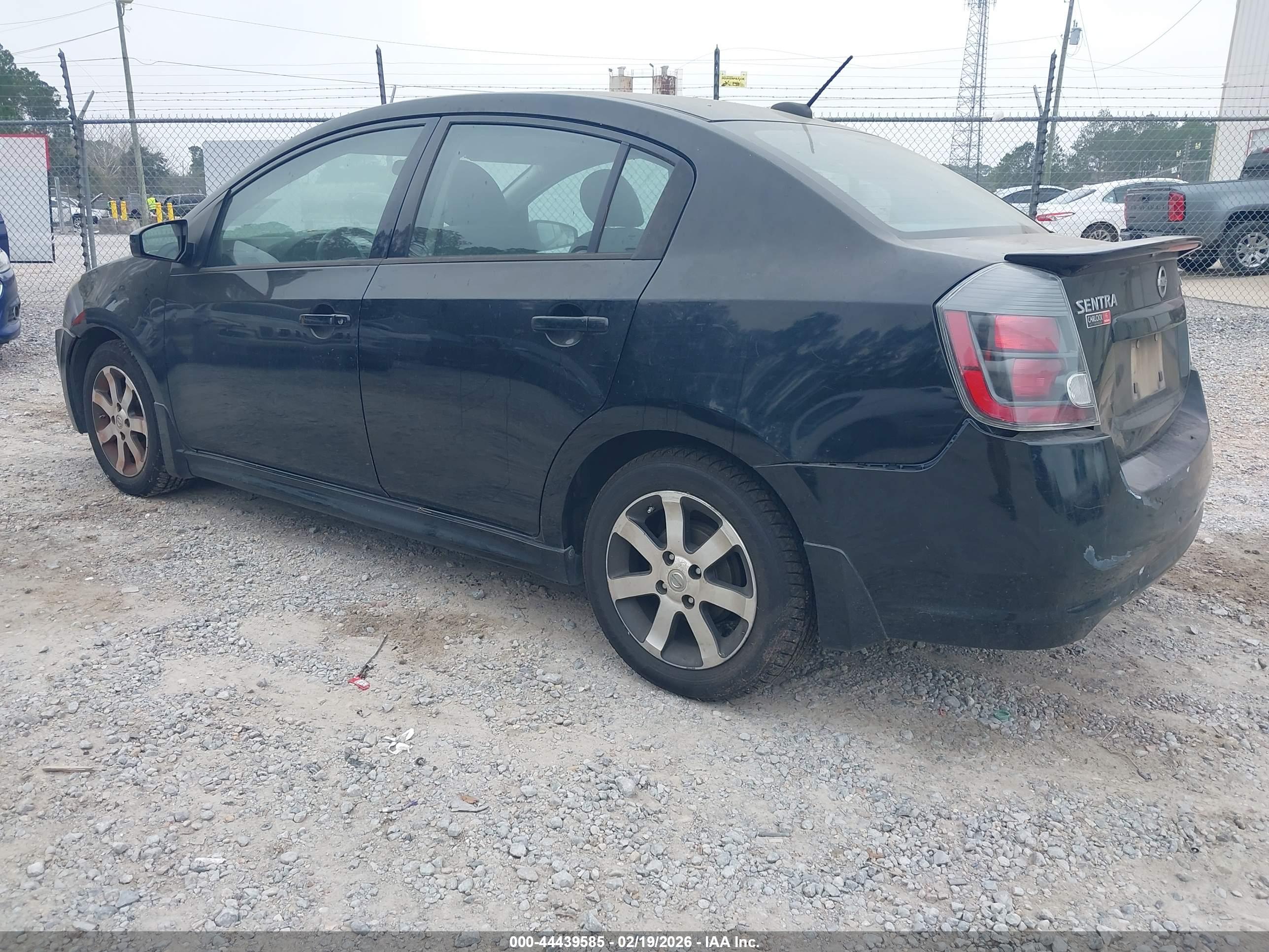 NISSAN SENTRA image 3