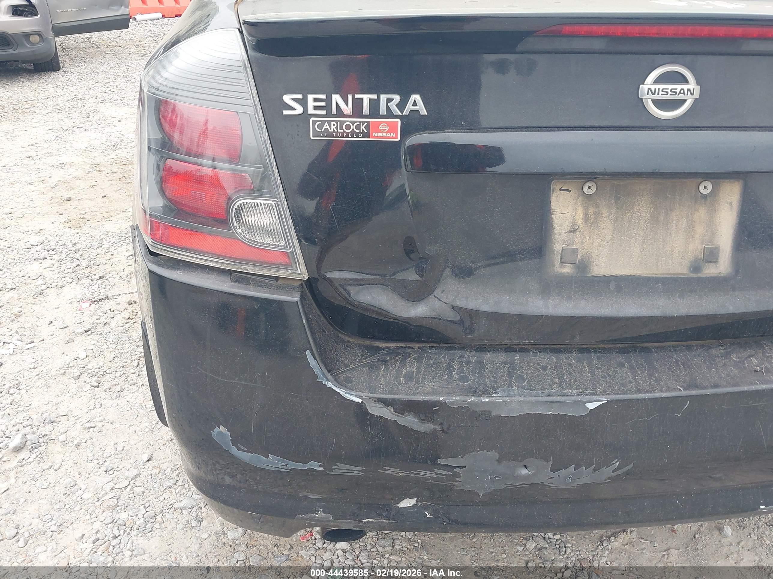 NISSAN SENTRA image 6