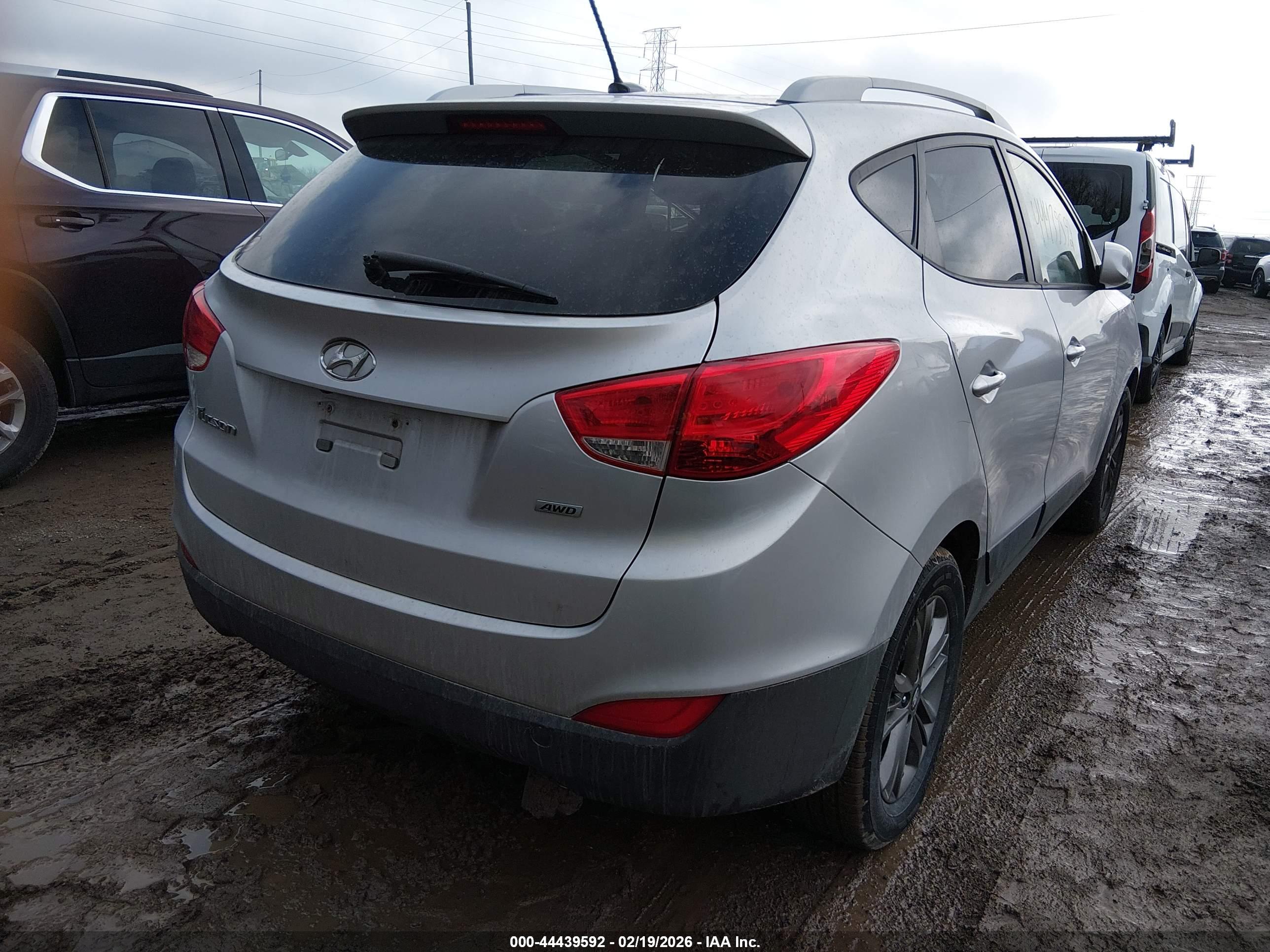 HYUNDAI TUCSON image 4
