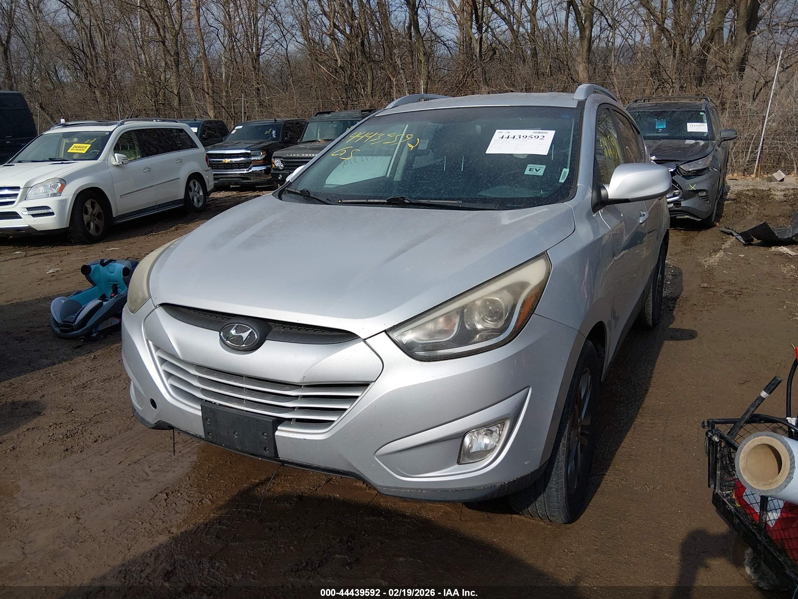 HYUNDAI TUCSON image 6