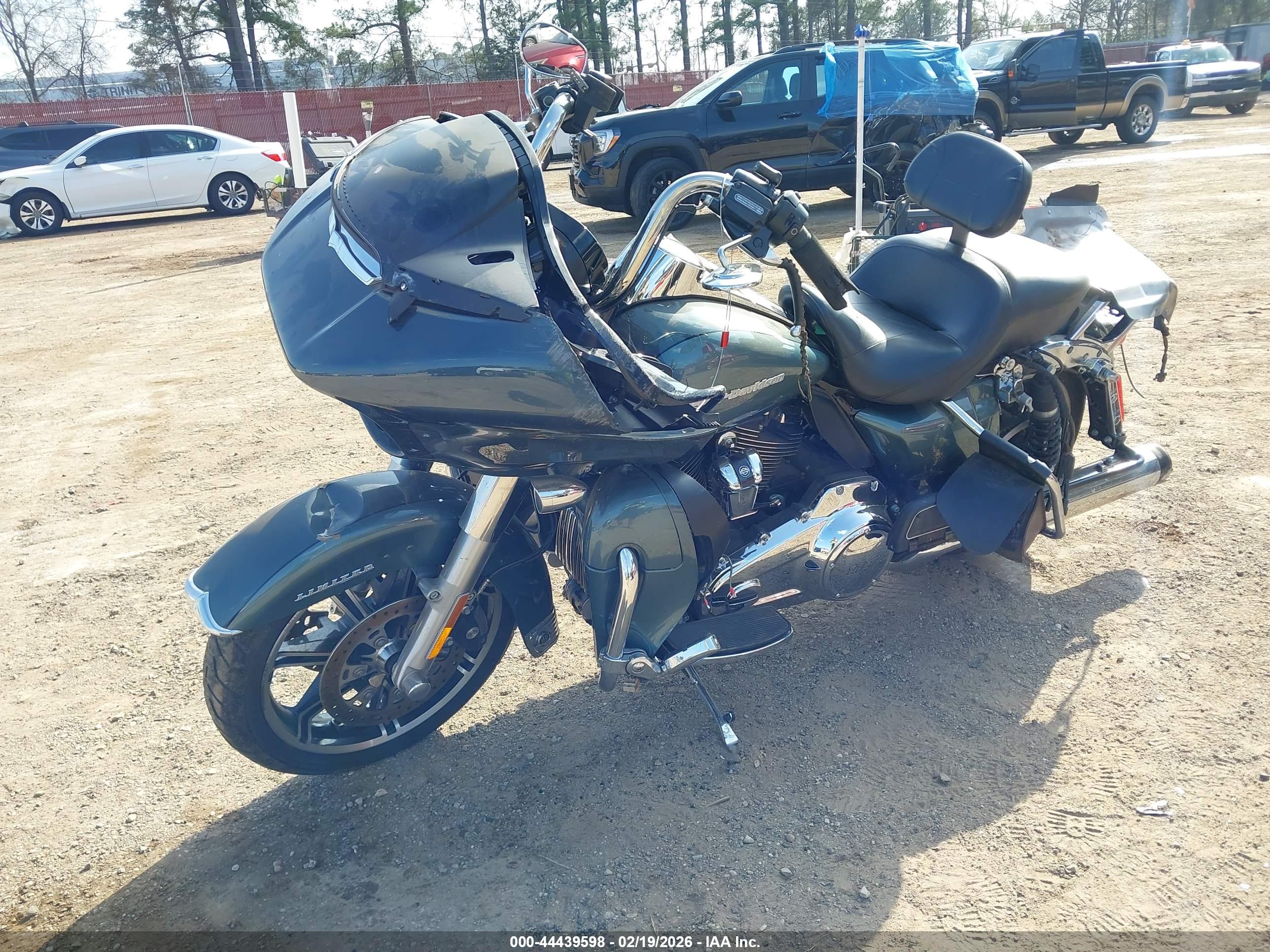 HARLEY-DAVIDSON FLTRK image 2