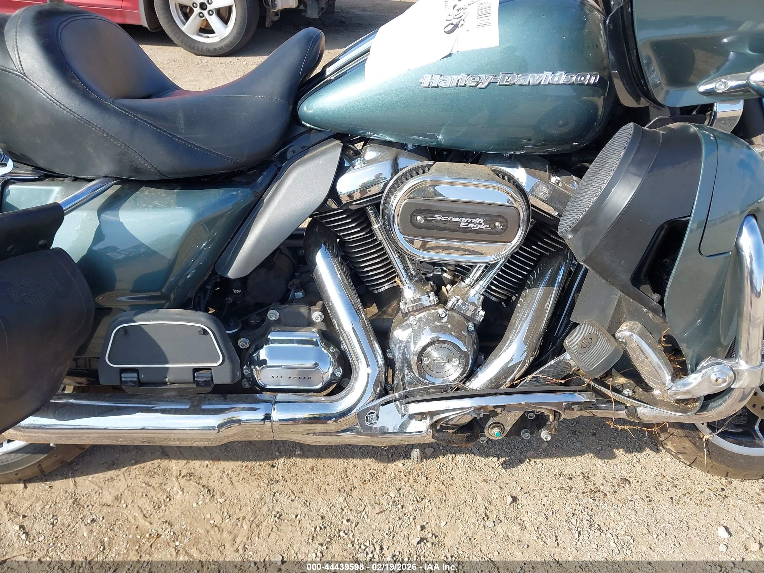 HARLEY-DAVIDSON FLTRK image 8