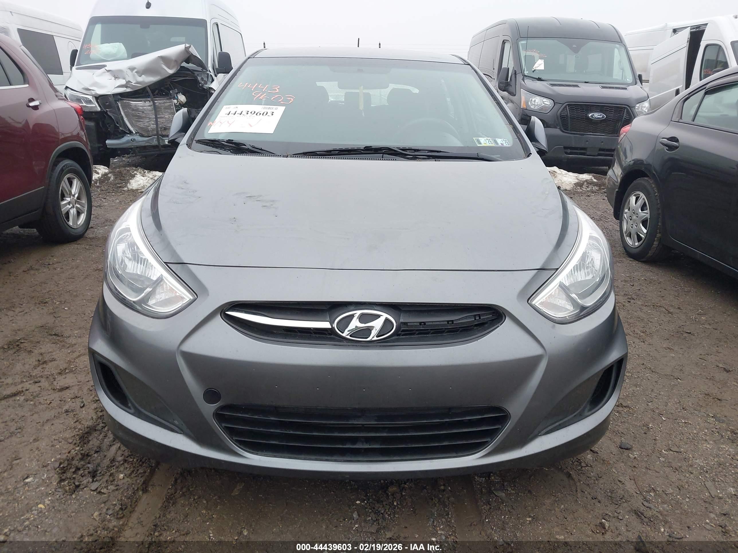 HYUNDAI ACCENT image 6