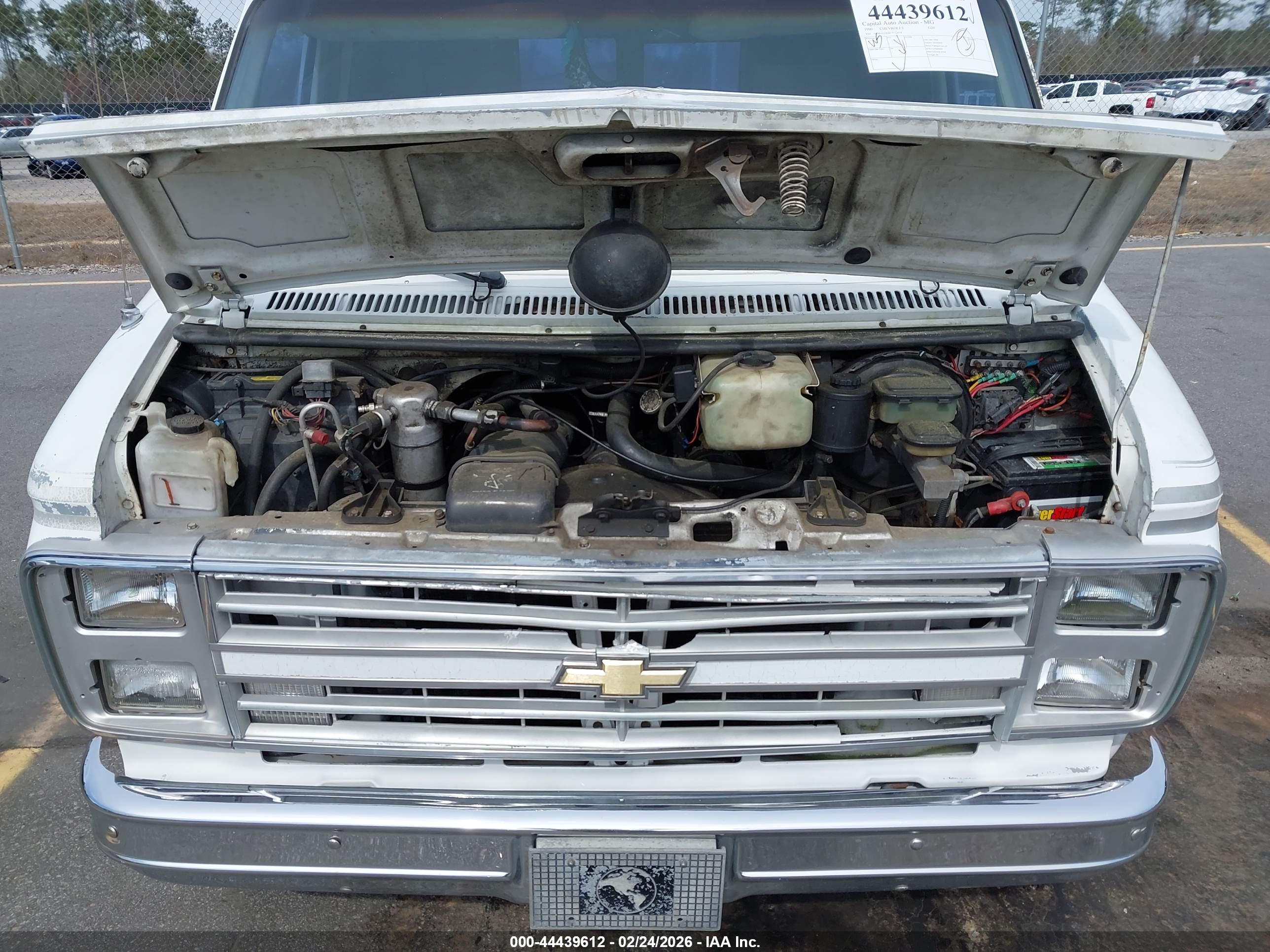 CHEVROLET G20 image 10